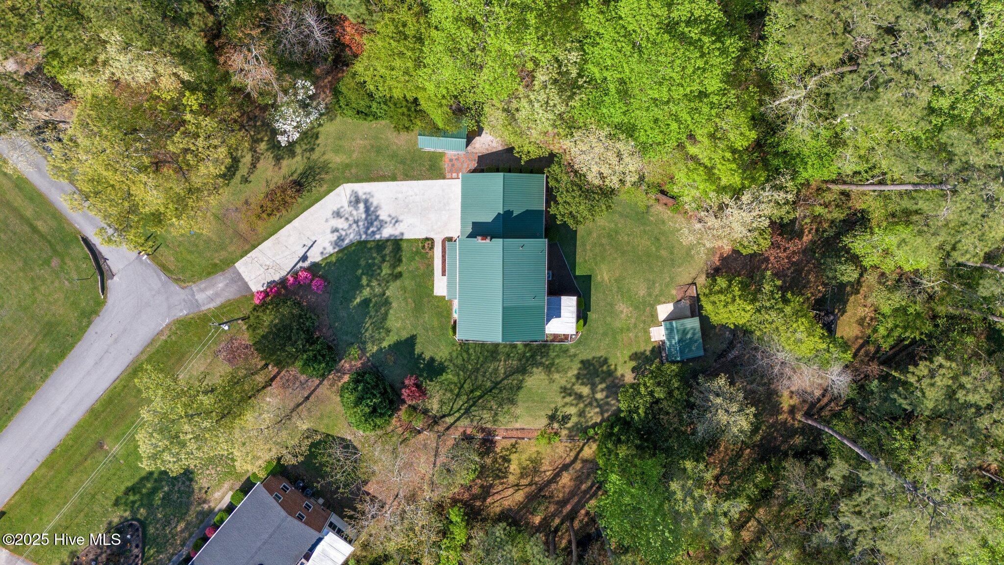 243 Snead Road Property Photo 9