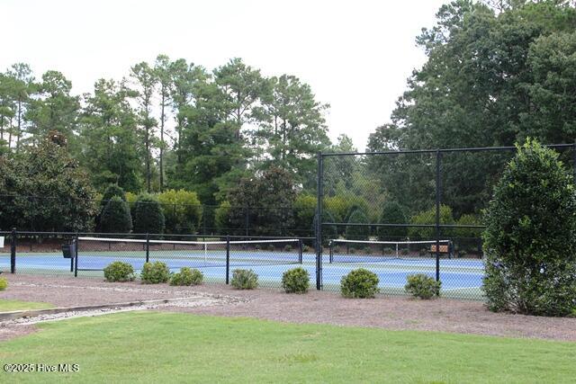 894 Hollybriar Drive Property Photo 9