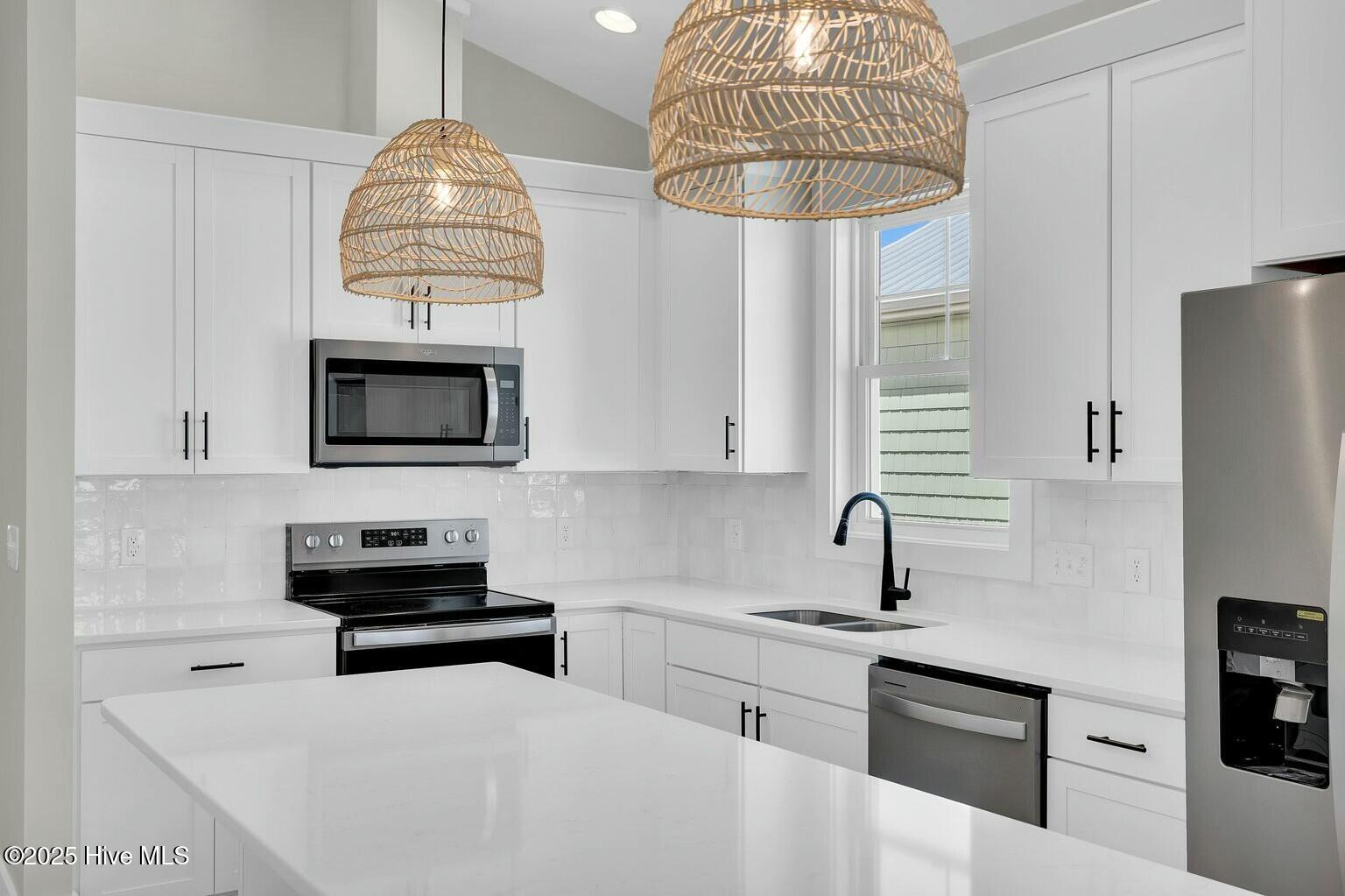 1118 Snapper Lane Property Photo 3
