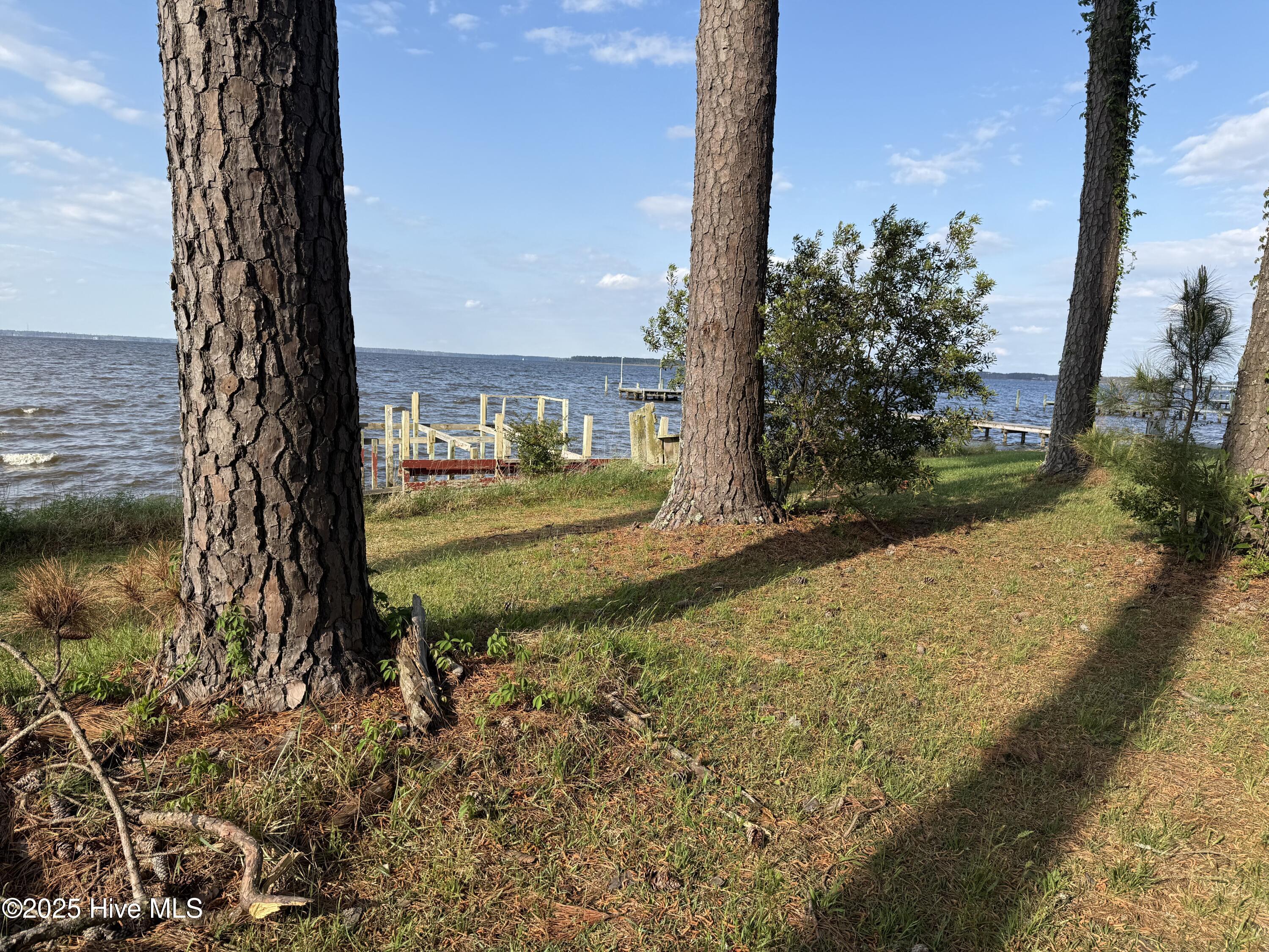591 Pungo Shores Drive Property Photo