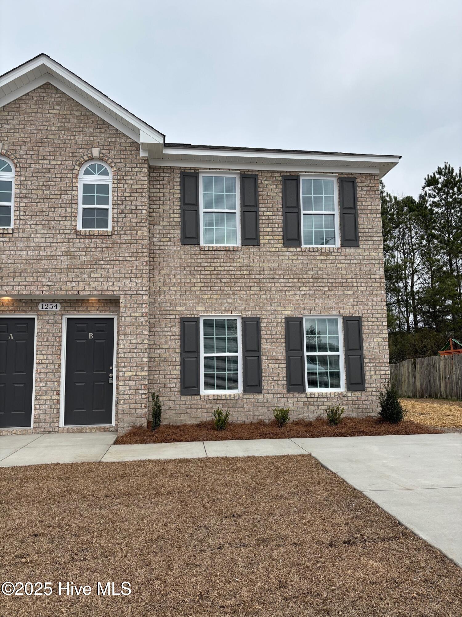 1252 Masters Lane B Property Photo