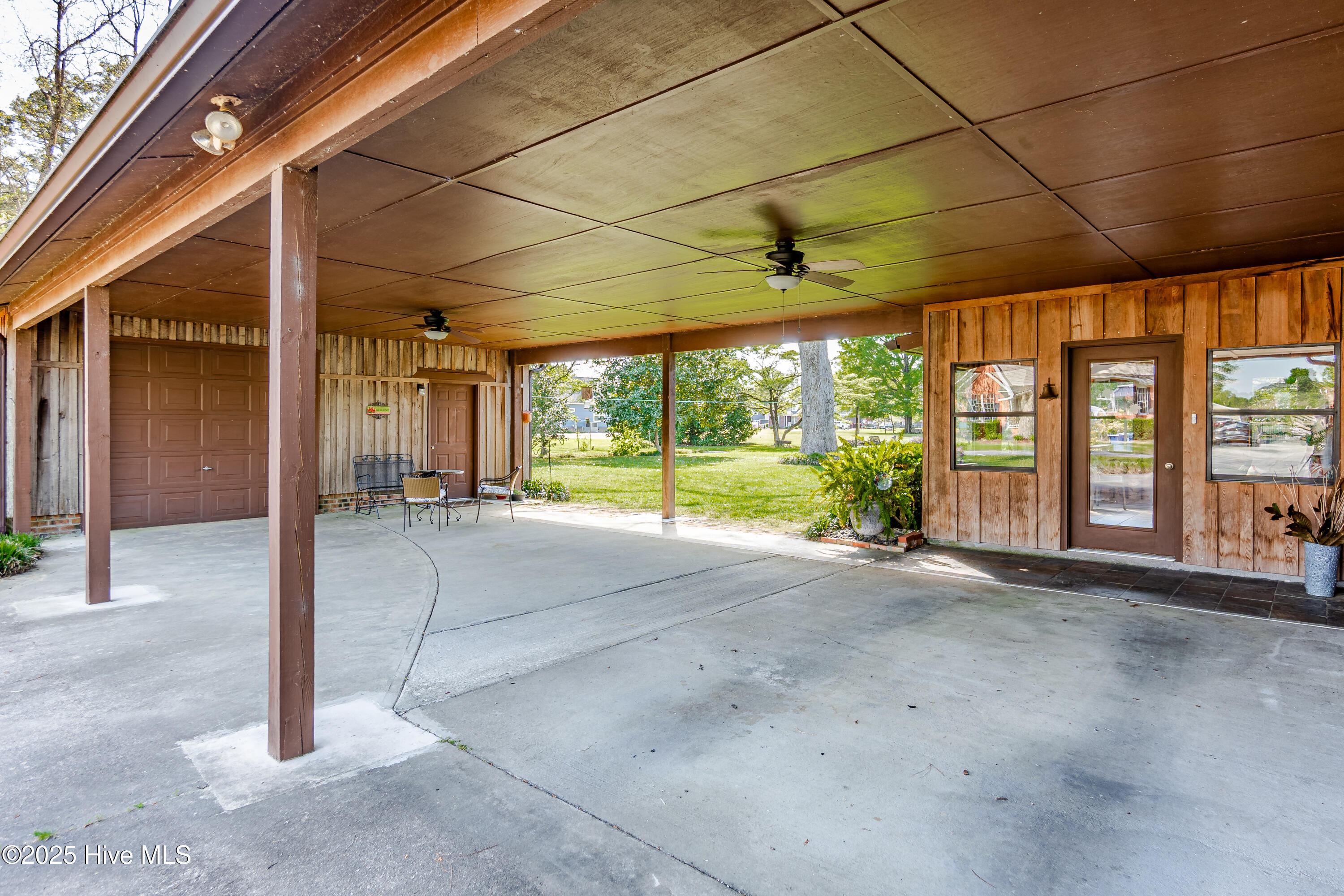 101 Grove Circle Property Photo 32