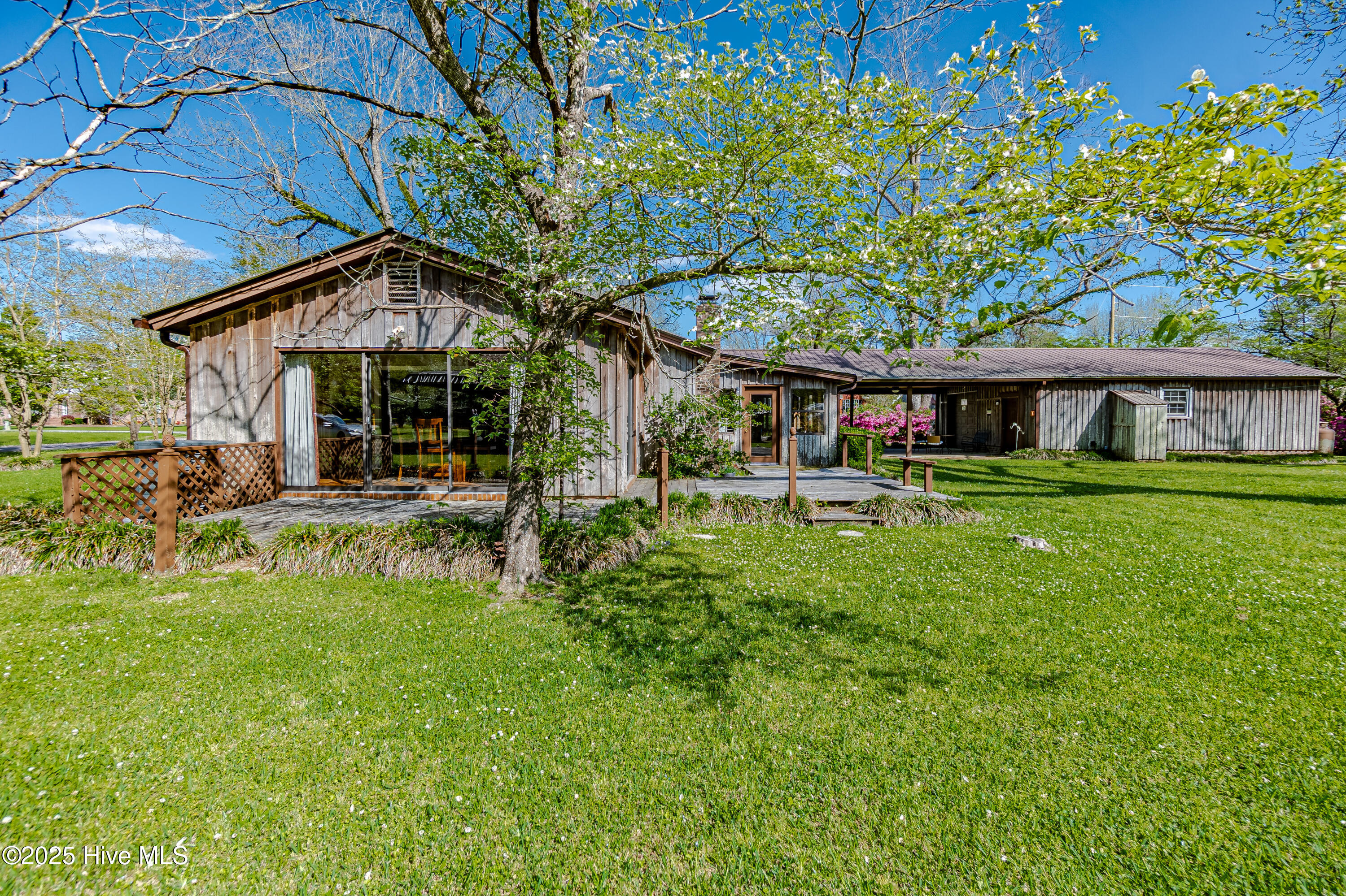 101 Grove Circle Property Photo 36