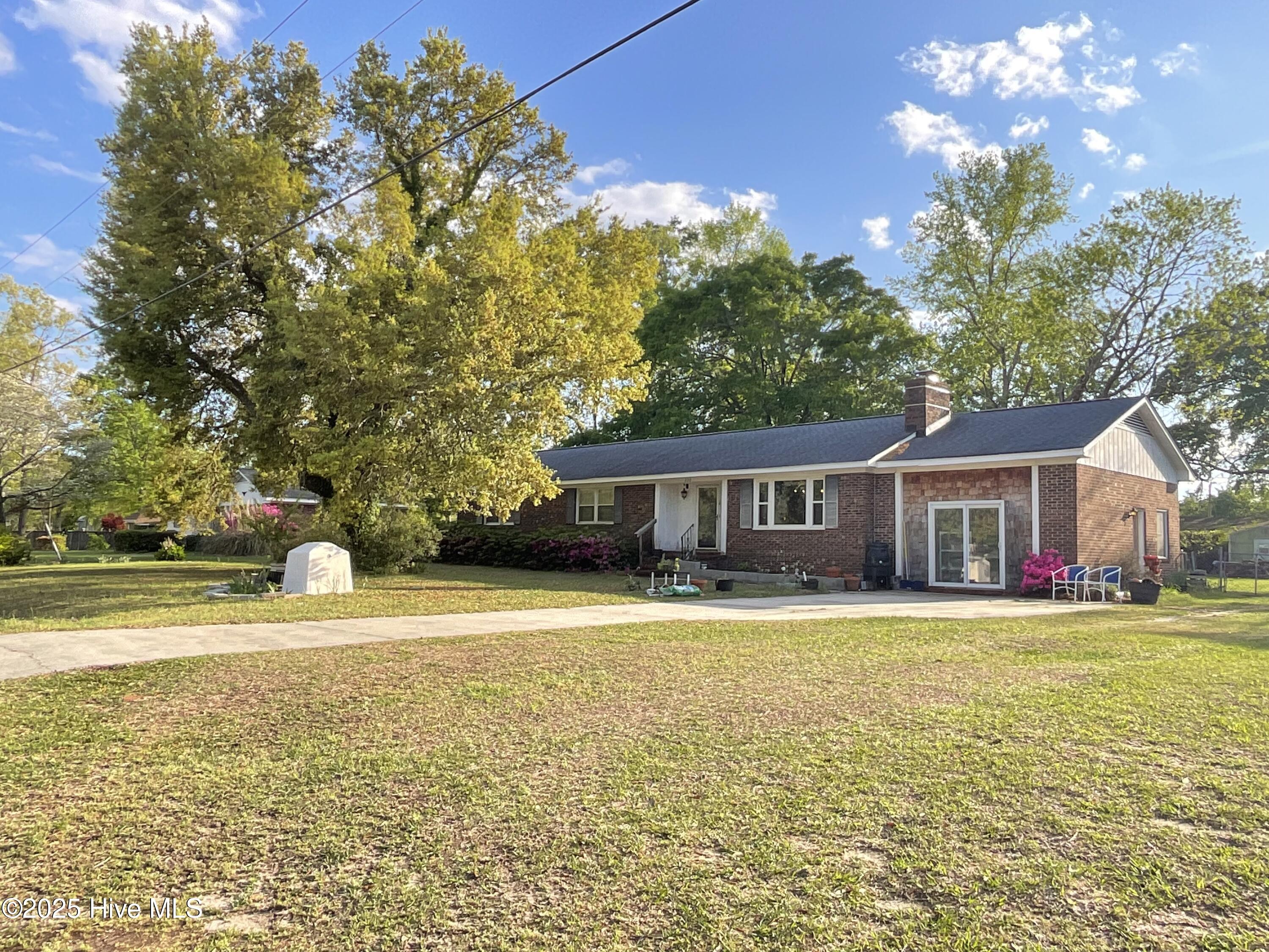 304 Mary Avenue Property Photo
