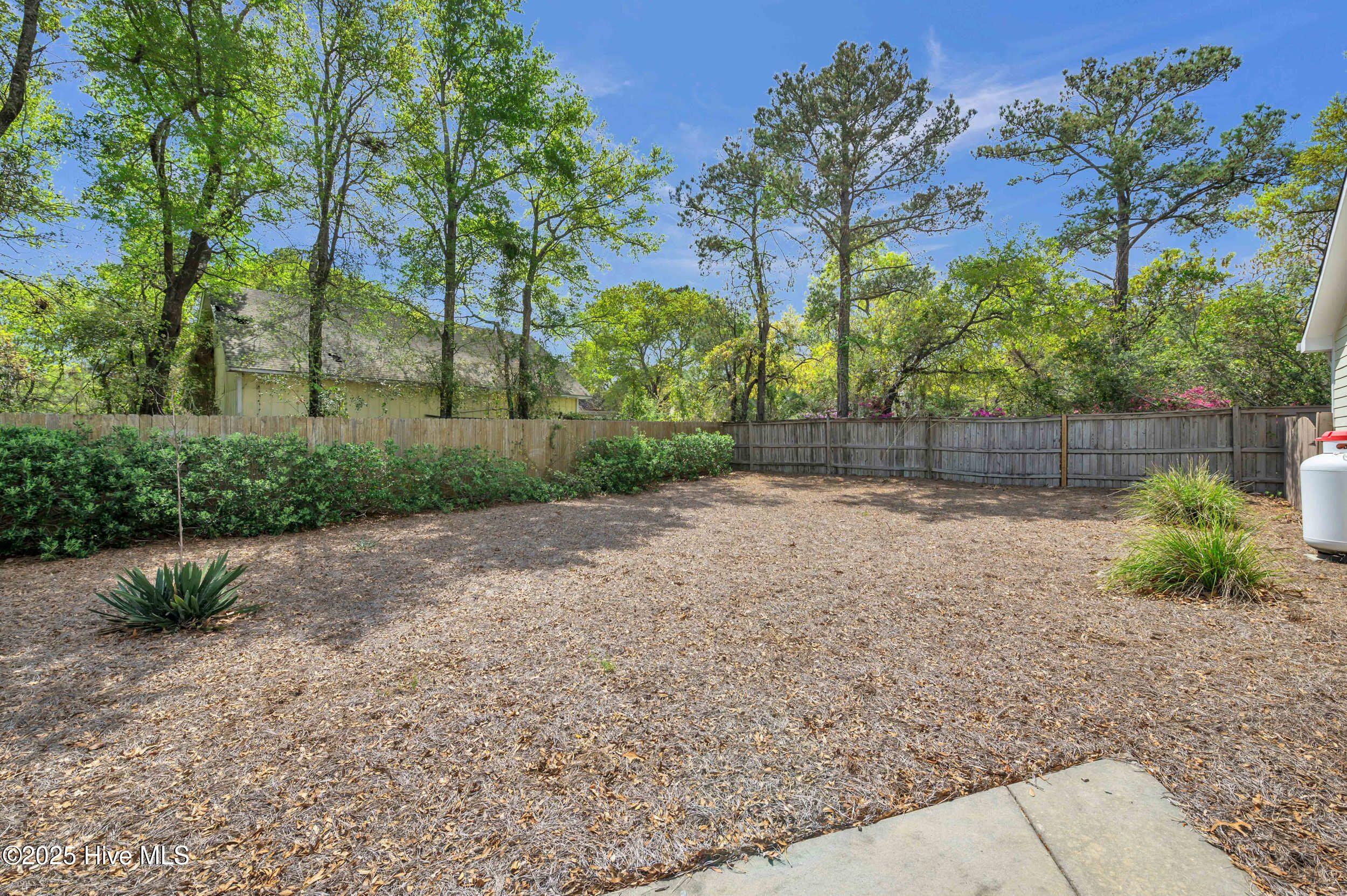 511 Spencer Farlow Drive Property Photo 16