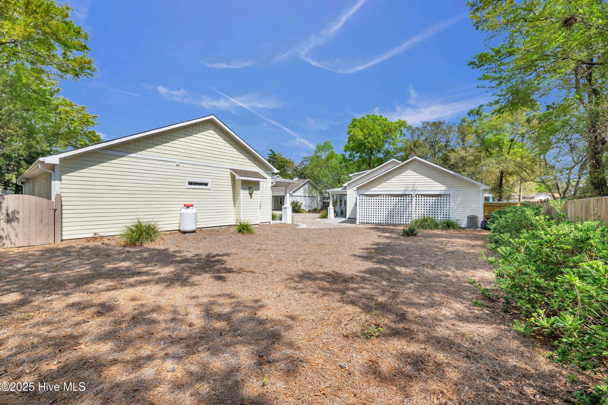 511 Spencer Farlow Drive Property Photo 18