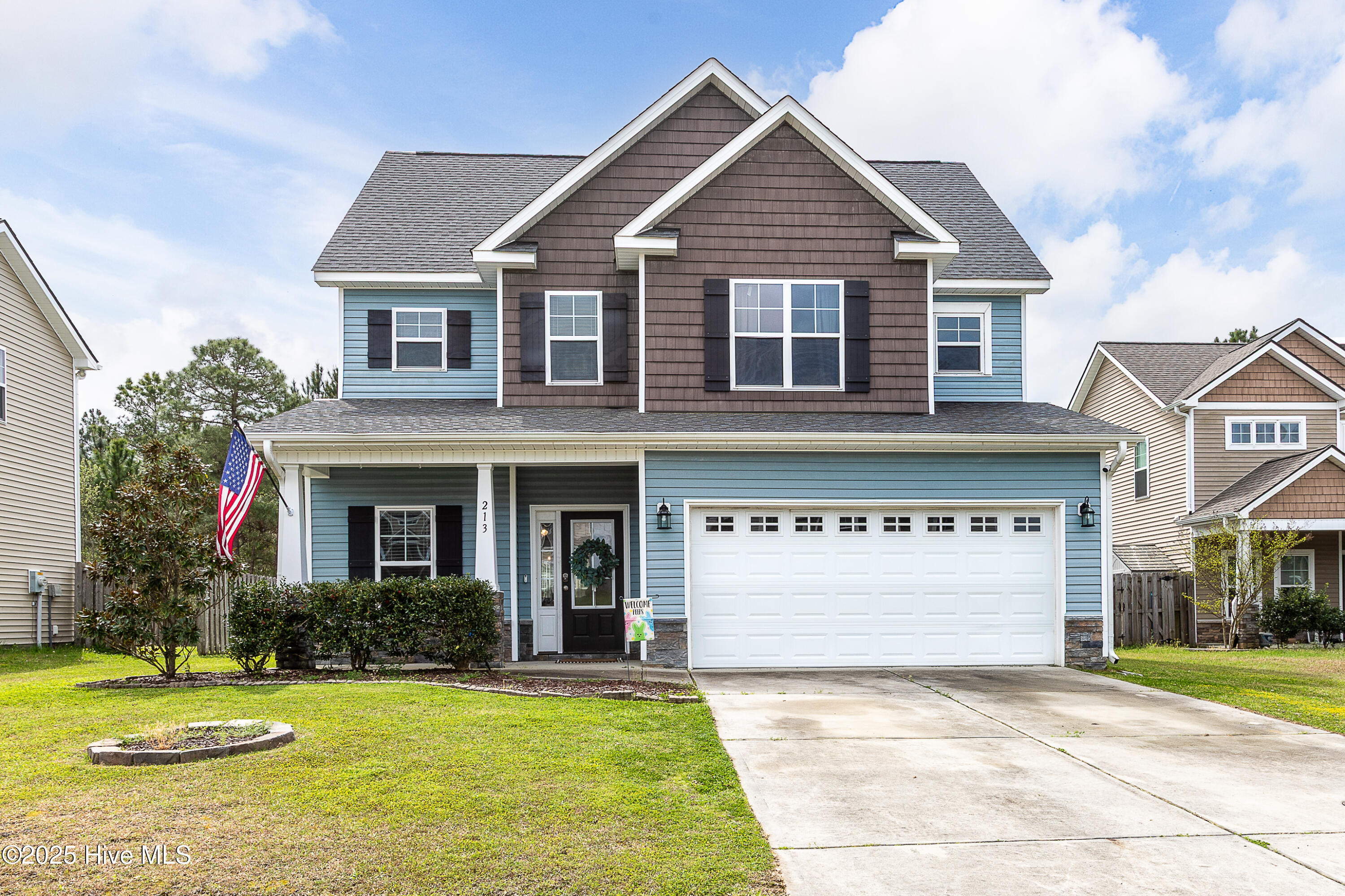 213 Admiral Court Property Photo