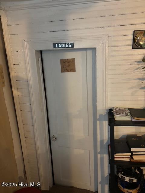 1615 Carolina Street Property Photo 8