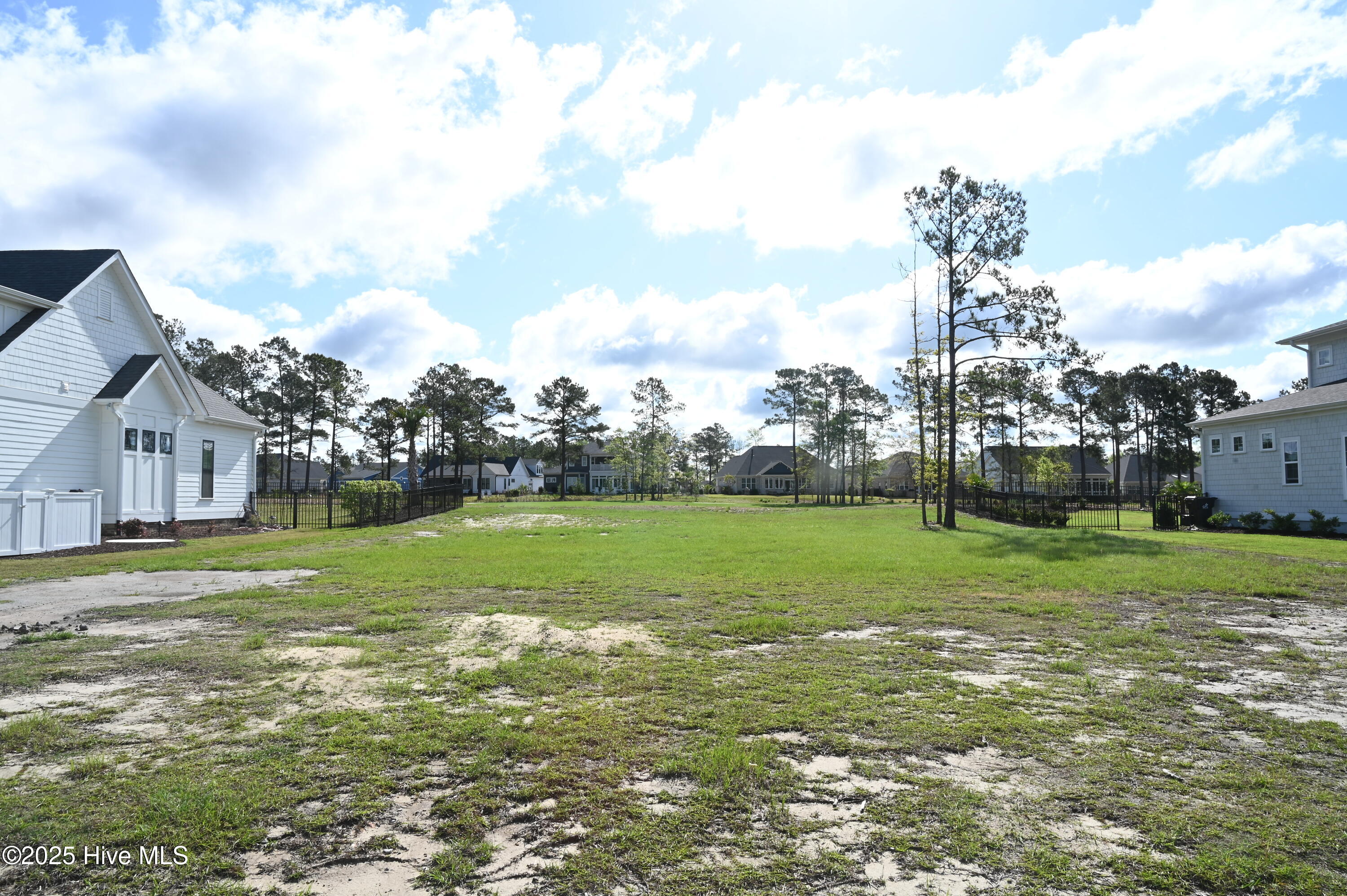 2511 E Timber Crest Drive Property Photo 1