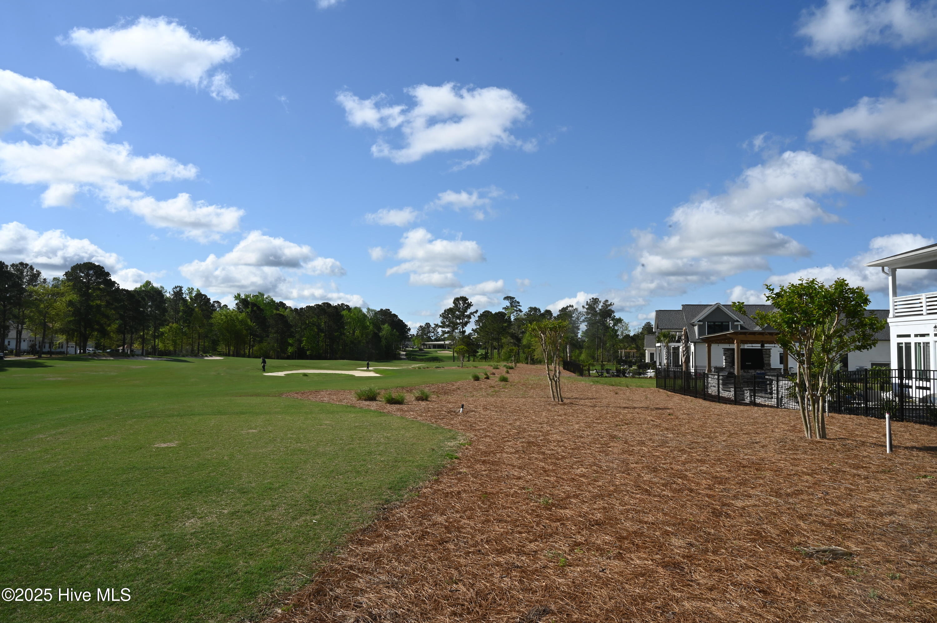 2511 E Timber Crest Drive Property Photo 4