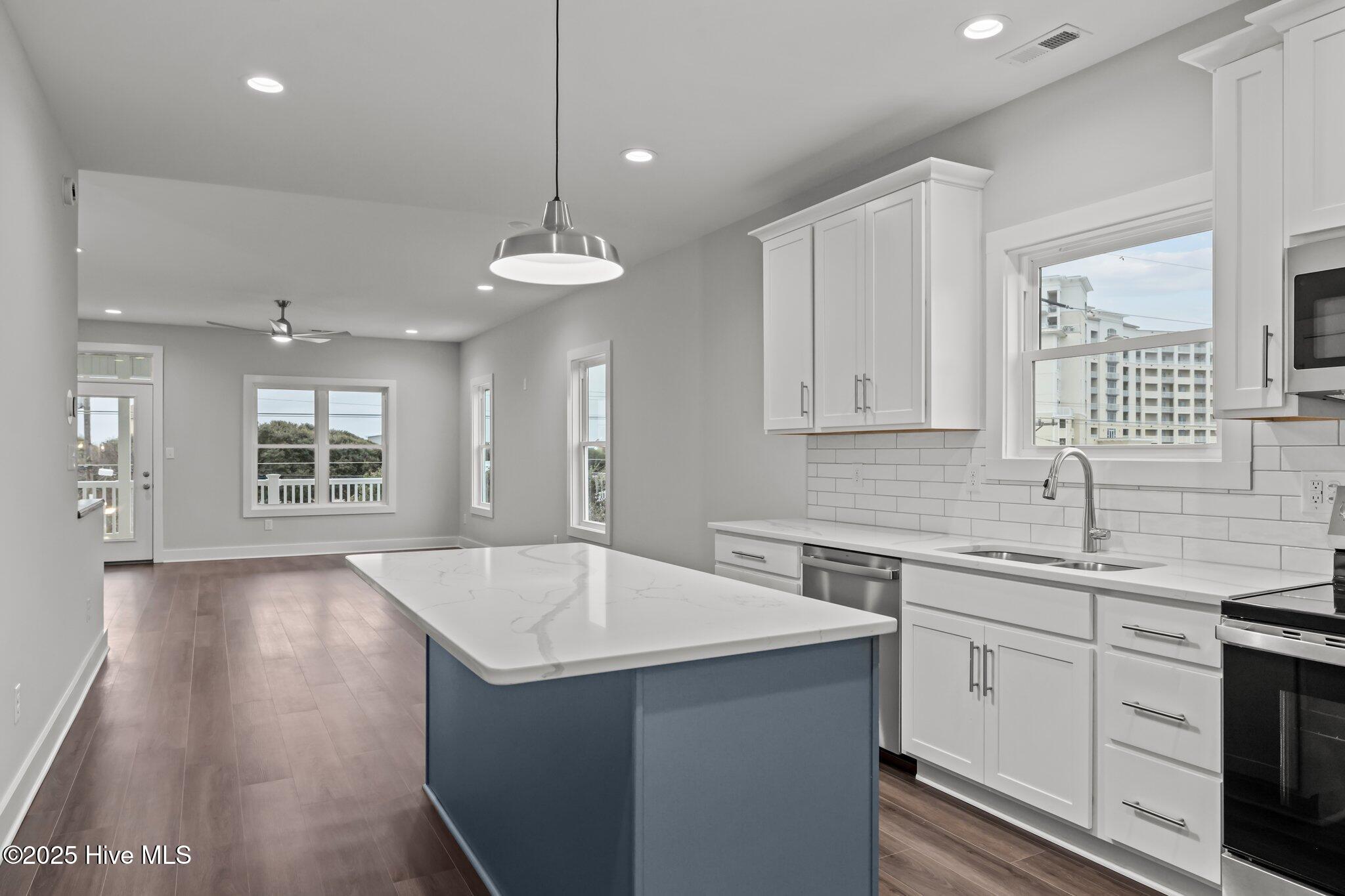 1374 Salter Path Road Property Photo 3