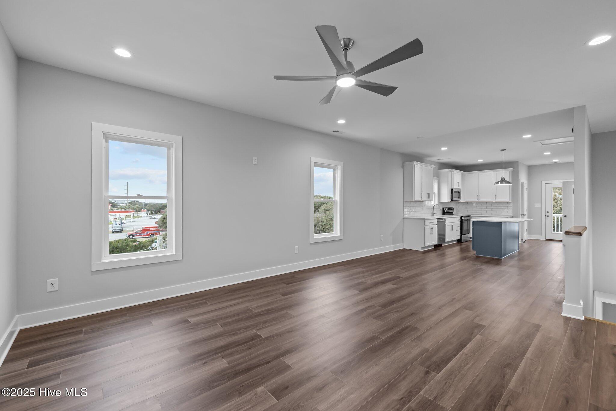 1374 Salter Path Road Property Photo 8