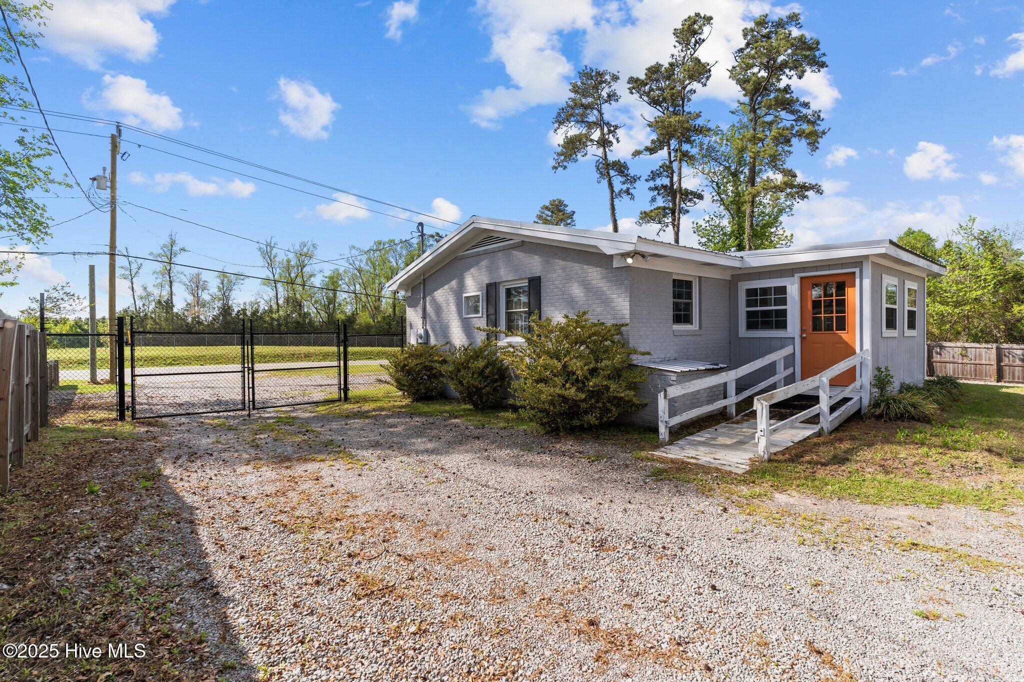 1534 N Kerr Avenue Property Photo 7