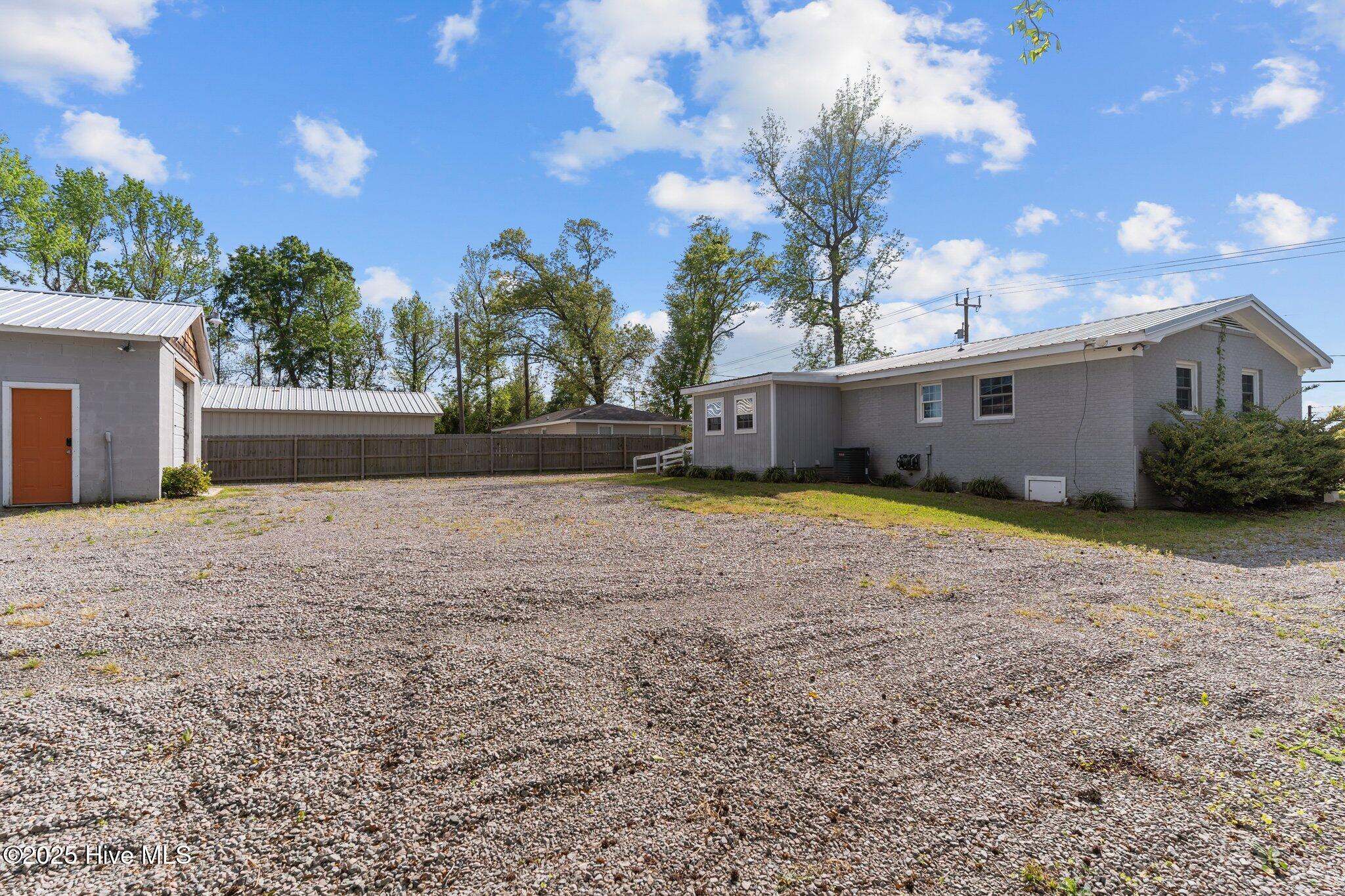 1534 N Kerr Avenue Property Photo 10