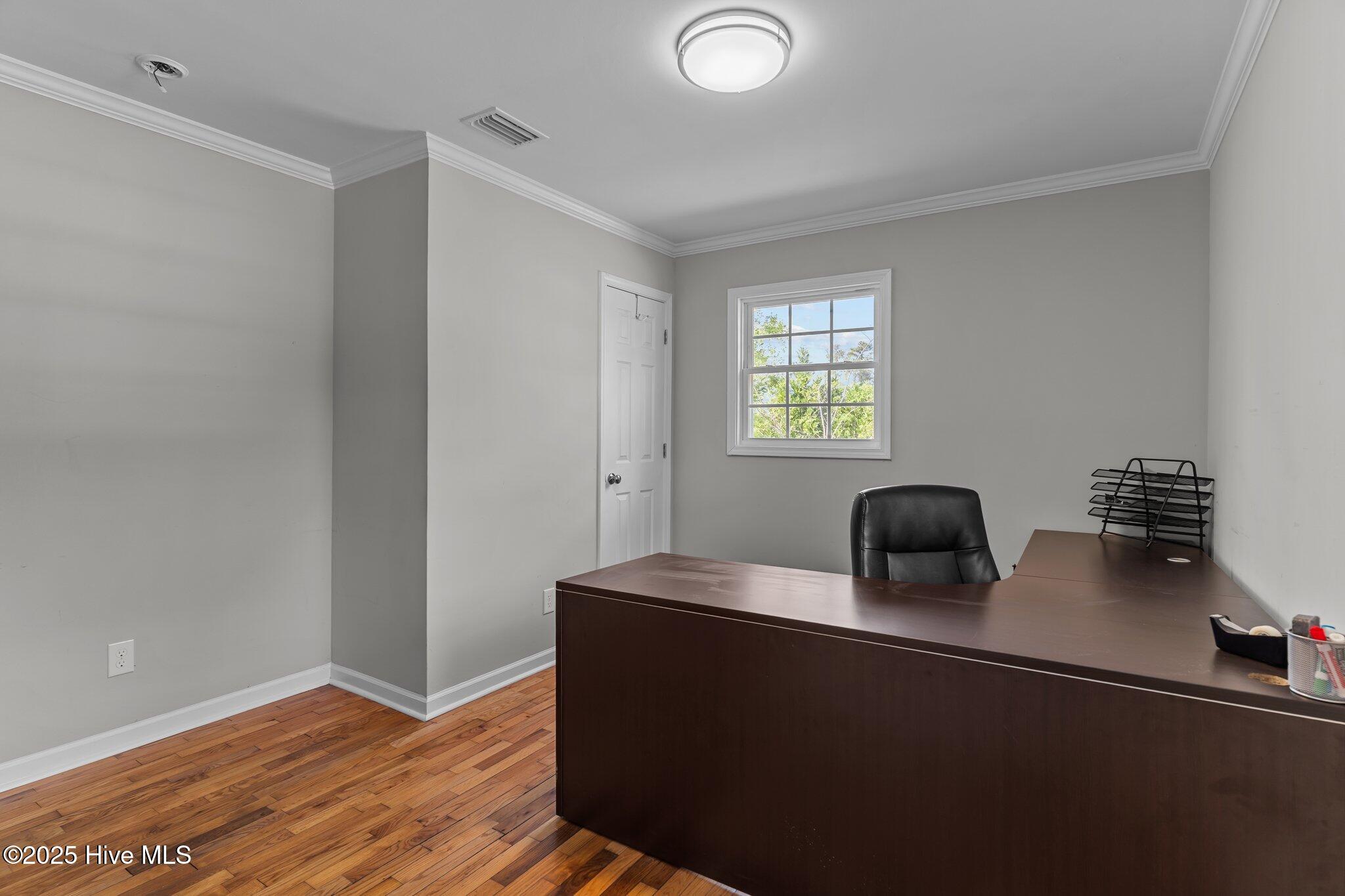 1534 N Kerr Avenue Property Photo 25