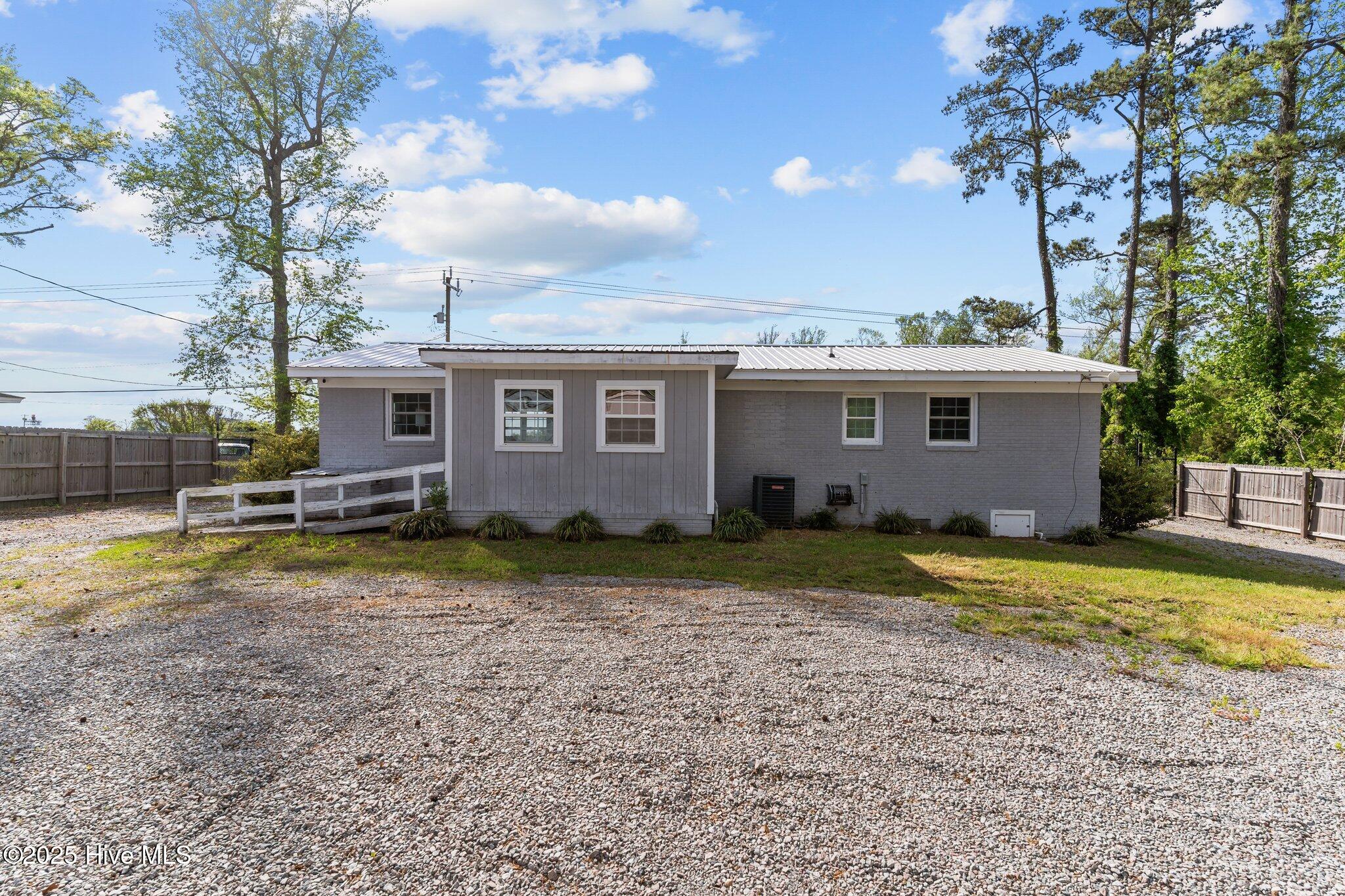1534 N Kerr Avenue Property Photo 34