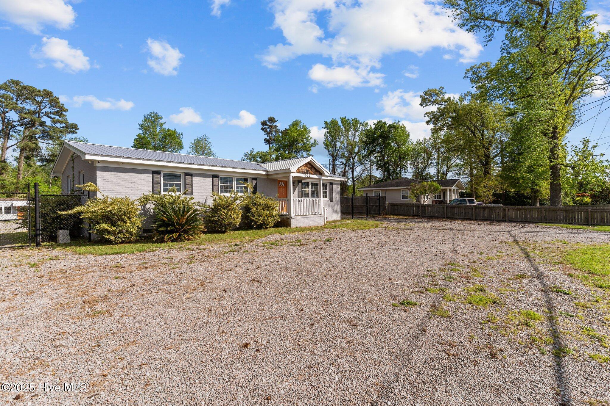 1534 N Kerr Avenue Property Photo 40