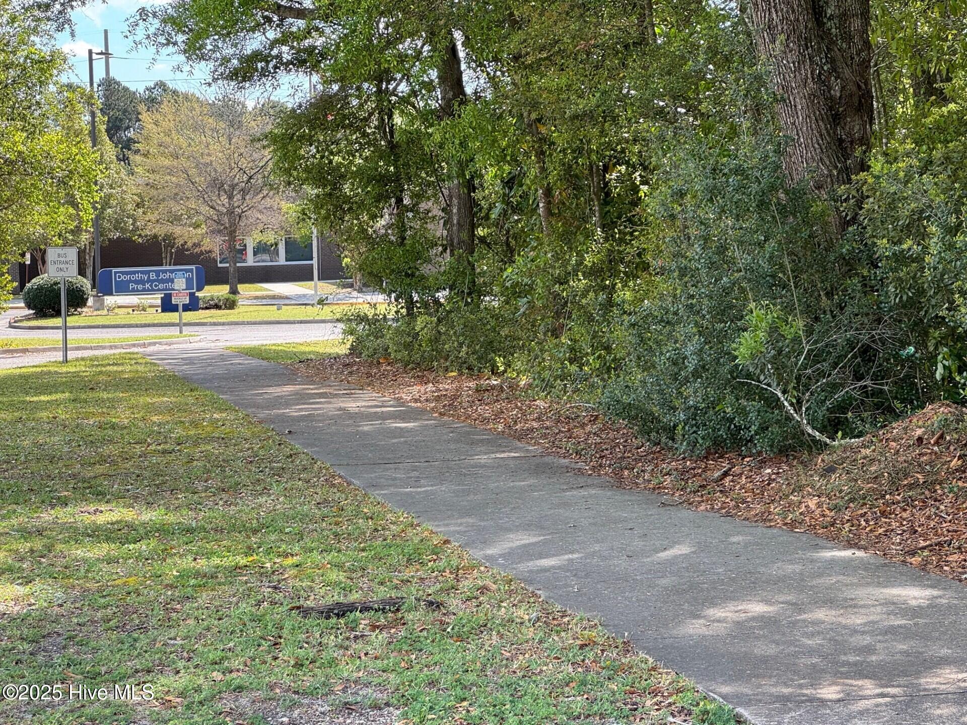 1006 Mcrae Street Property Photo 3