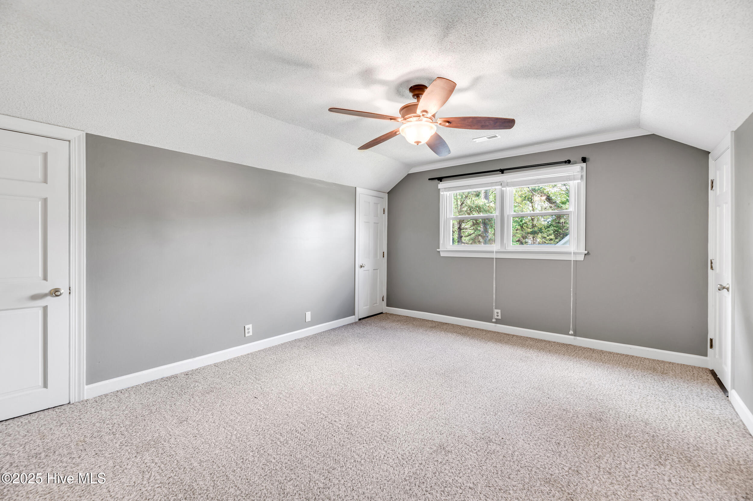 103 E Raintree Lane Property Photo 20