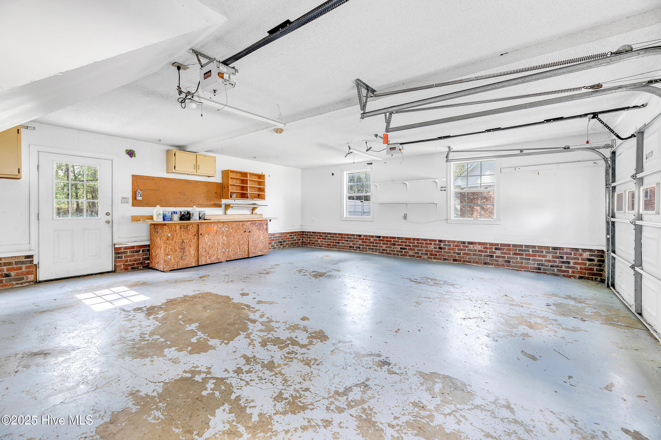 103 E Raintree Lane Property Photo 33