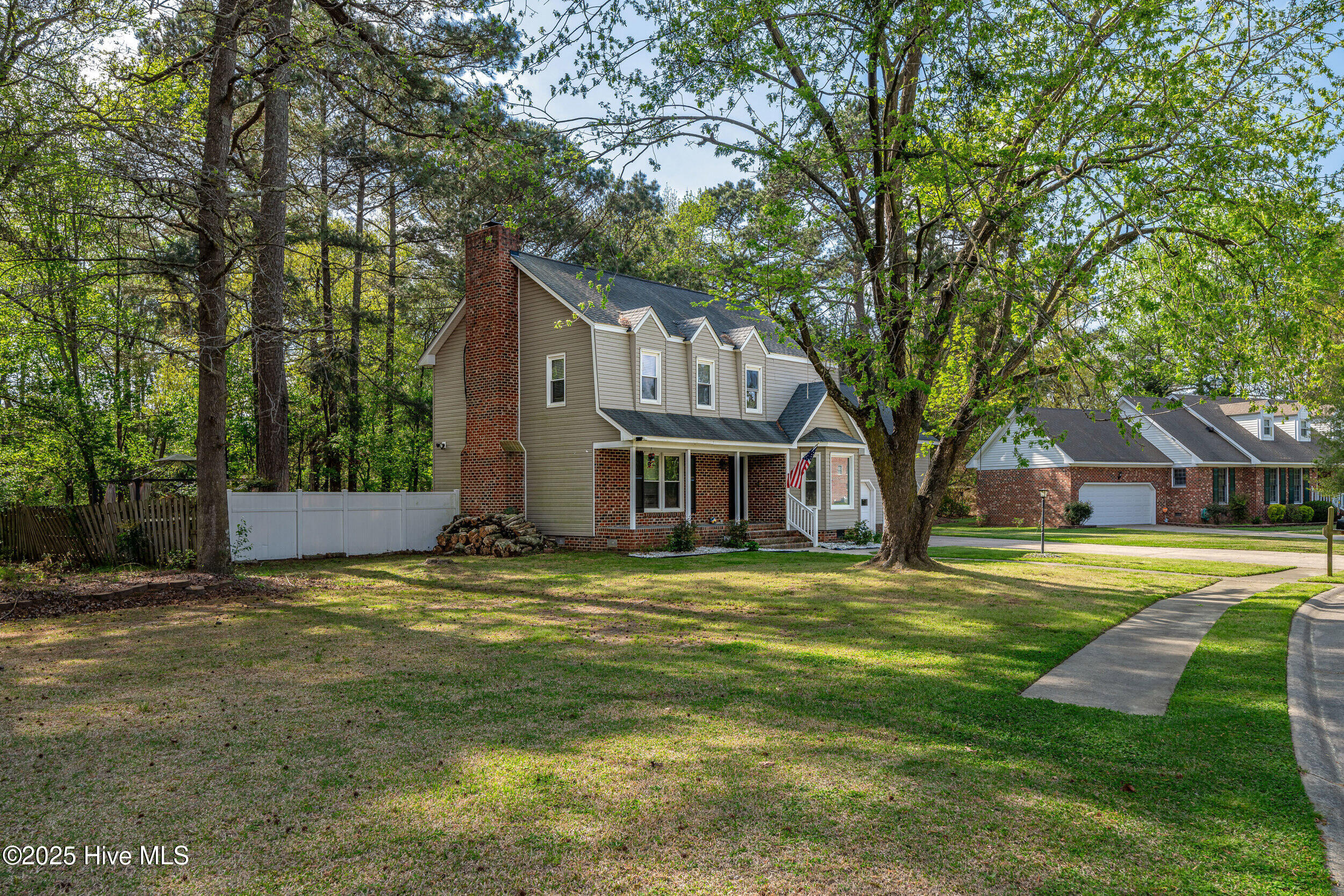 103 E Raintree Lane Property Photo 41