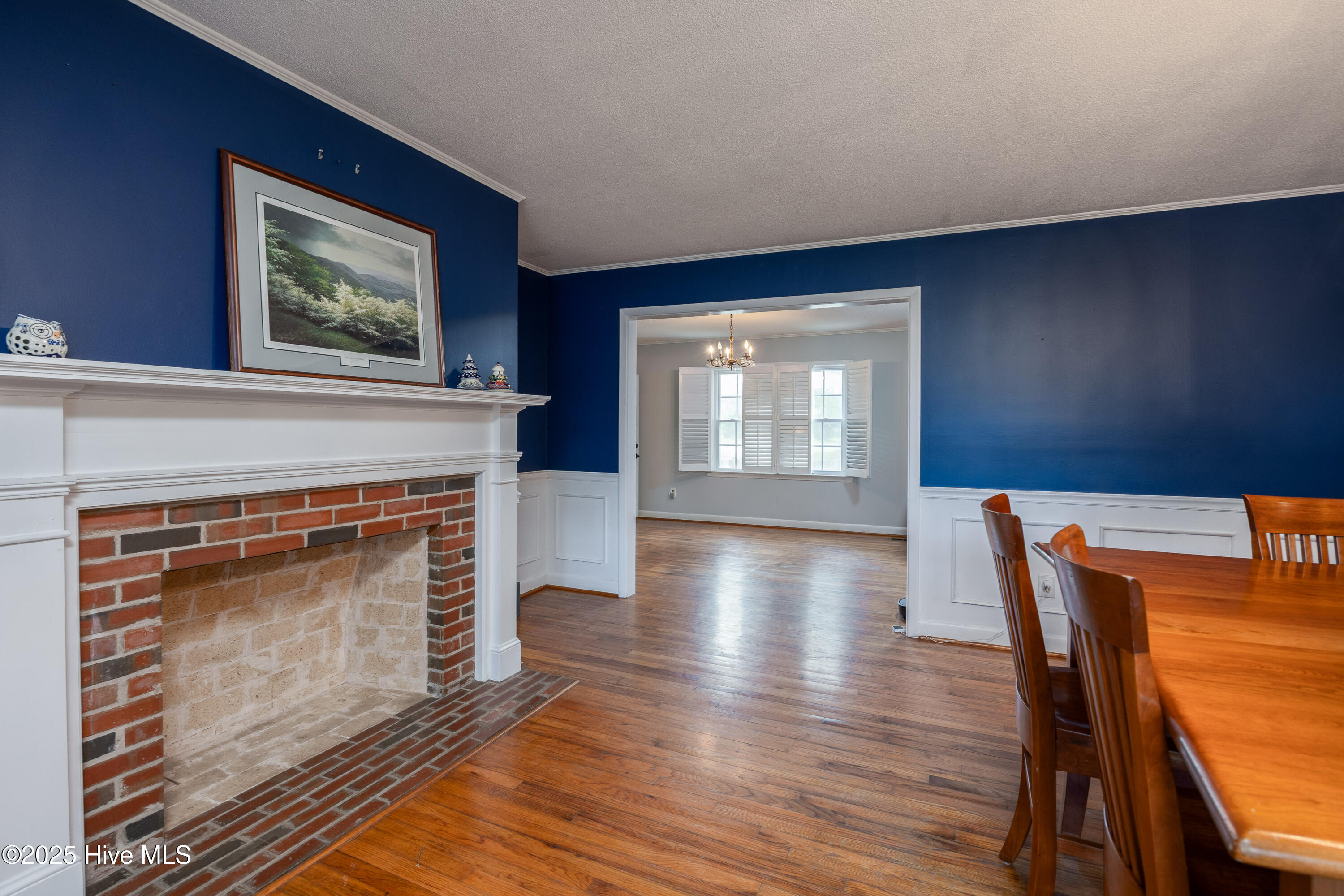 211 Edgewood Avenue Property Photo 6