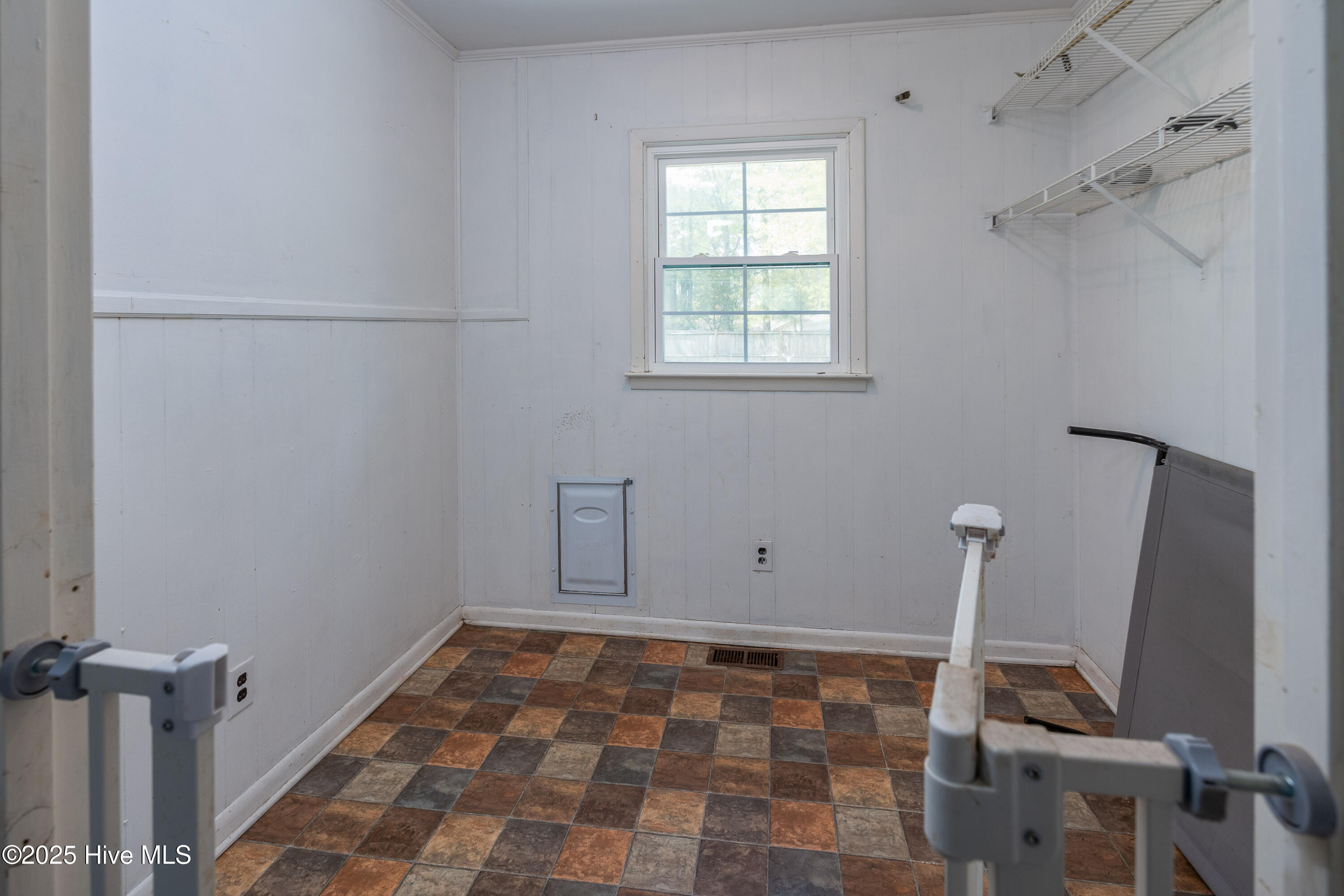 211 Edgewood Avenue Property Photo 15