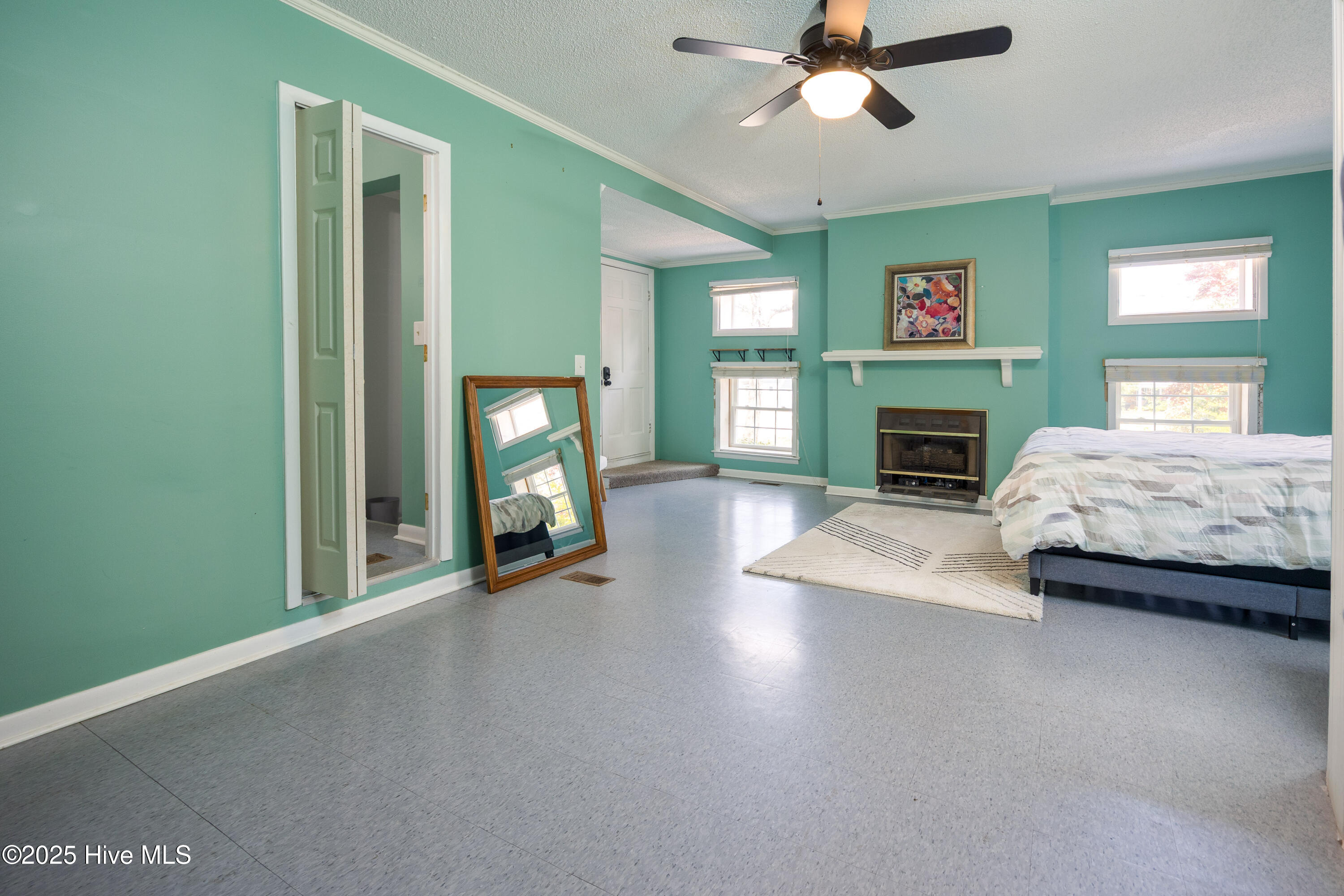 211 Edgewood Avenue Property Photo 28