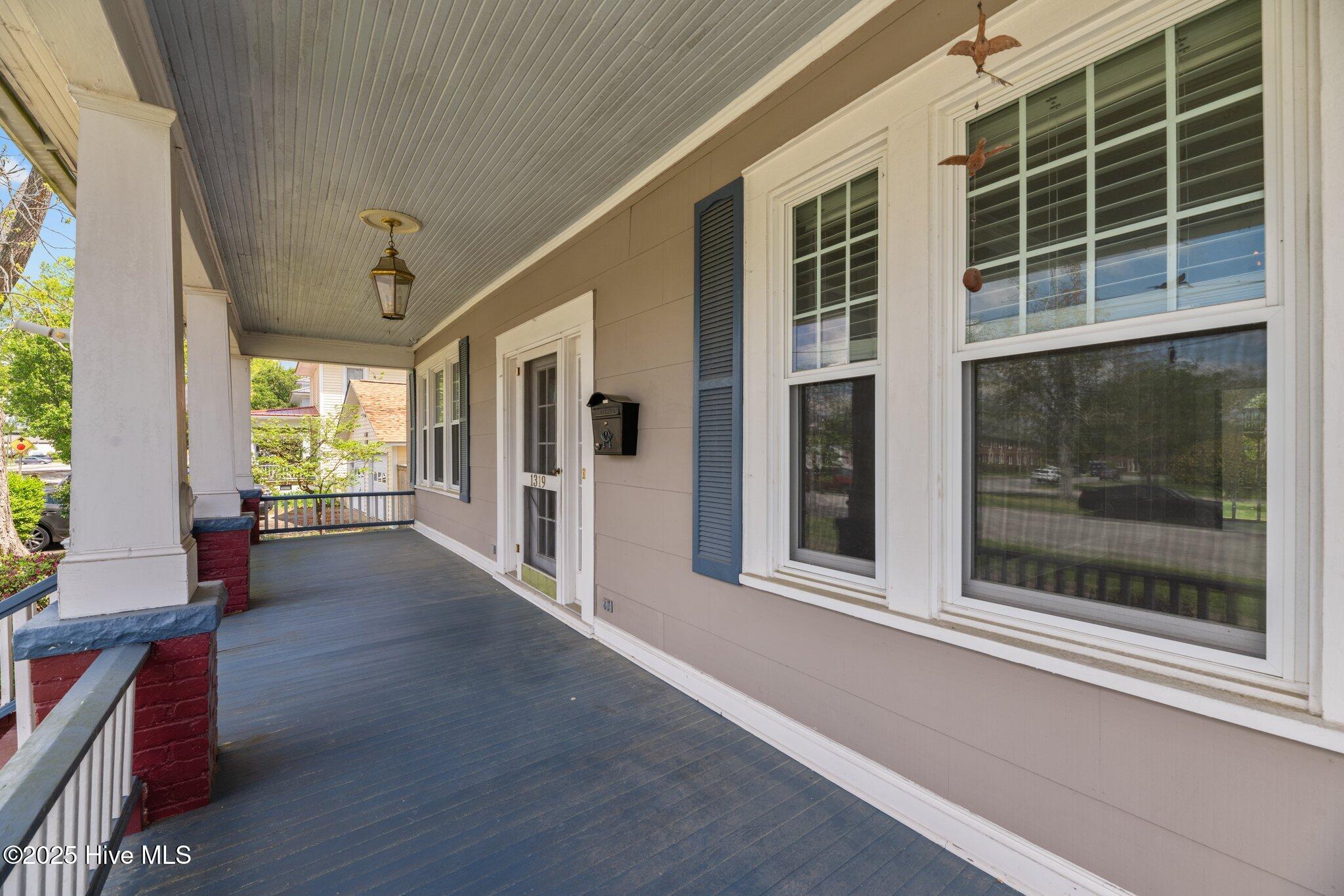 1319 Rhem Avenue Property Photo 3