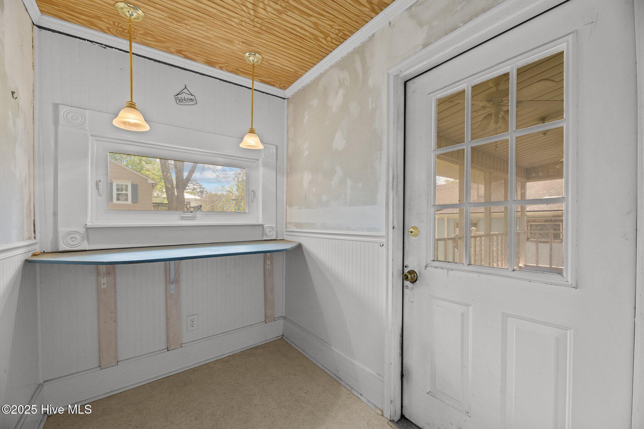 1319 Rhem Avenue Property Photo 22
