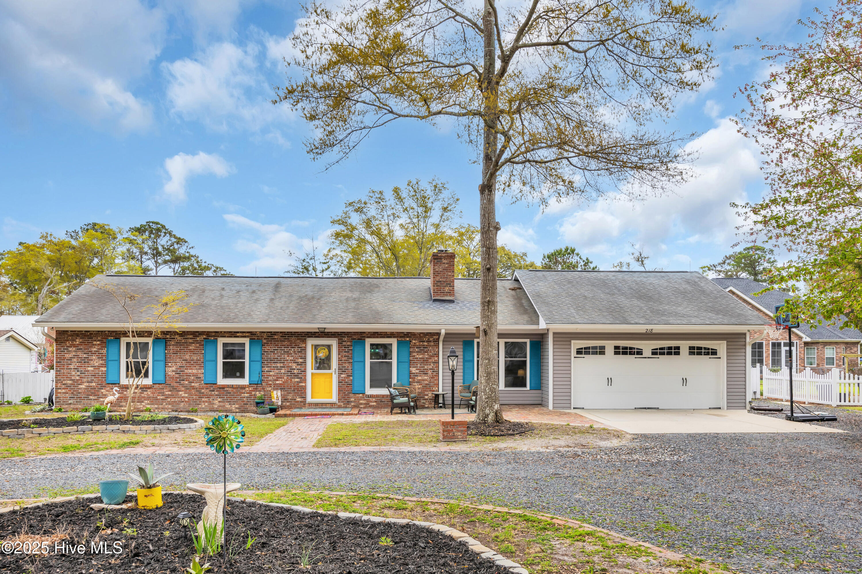 218 Azalea Circle Property Photo 2
