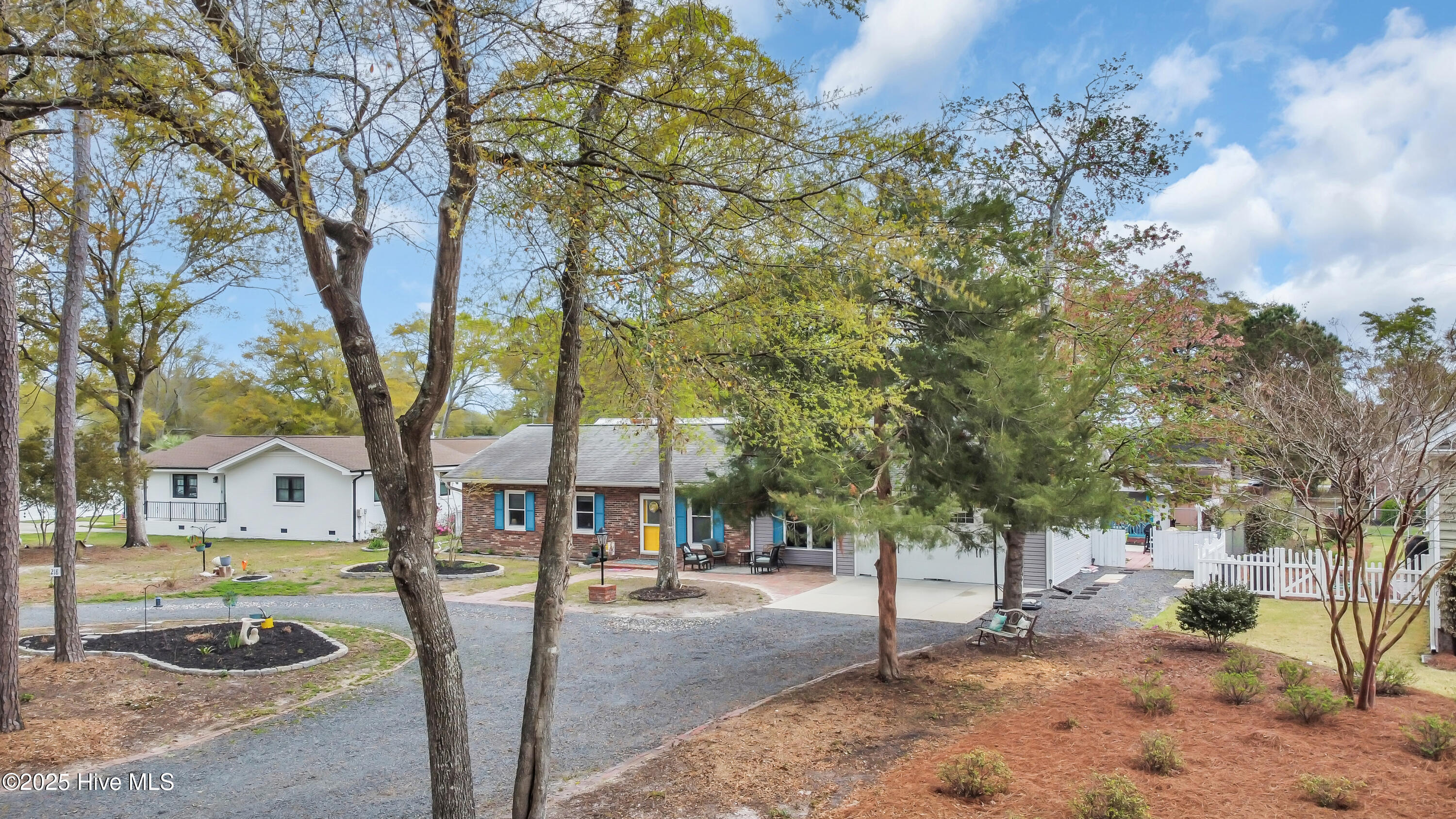 218 Azalea Circle Property Photo 4