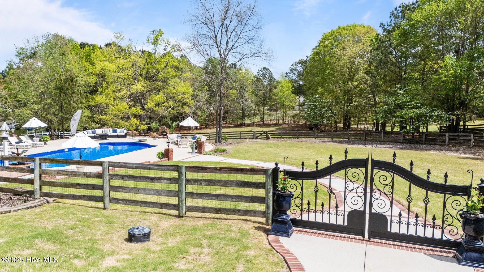 414 Mclendon Hills Drive Property Photo 8