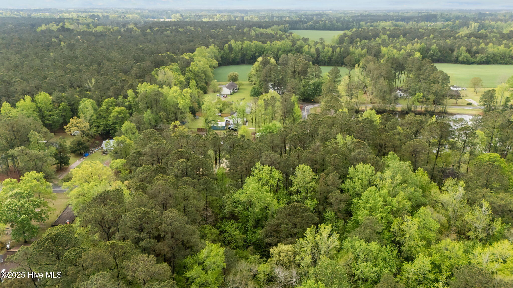 13 North Drive Property Photo 11