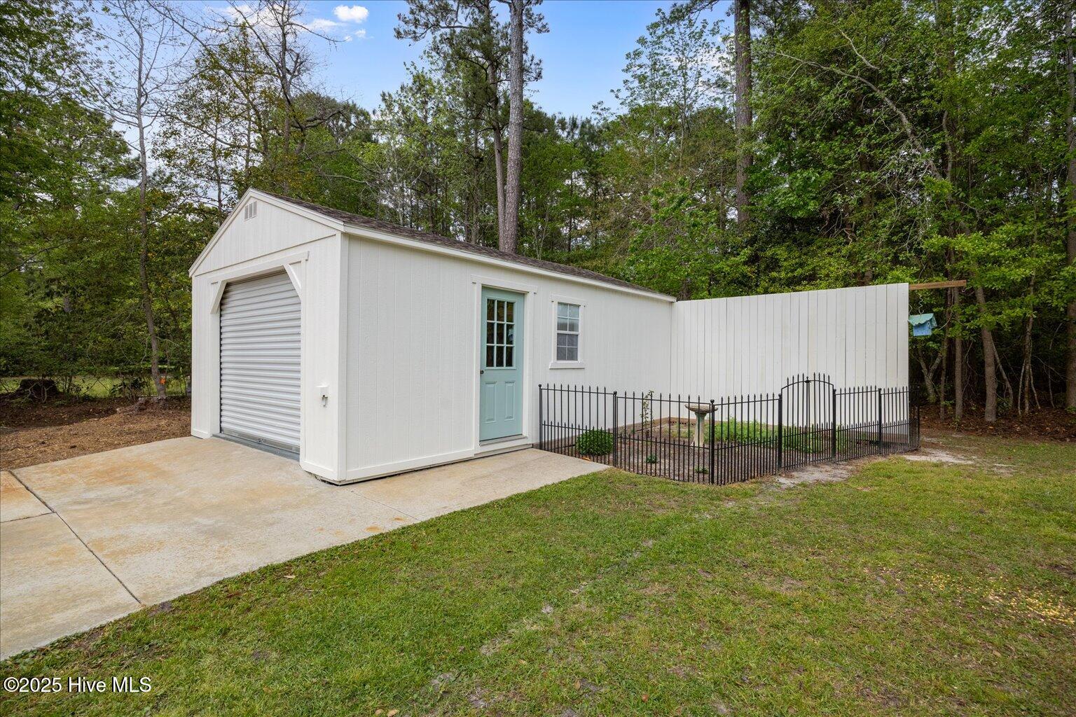 709 Saw Grass Road Property Photo 37