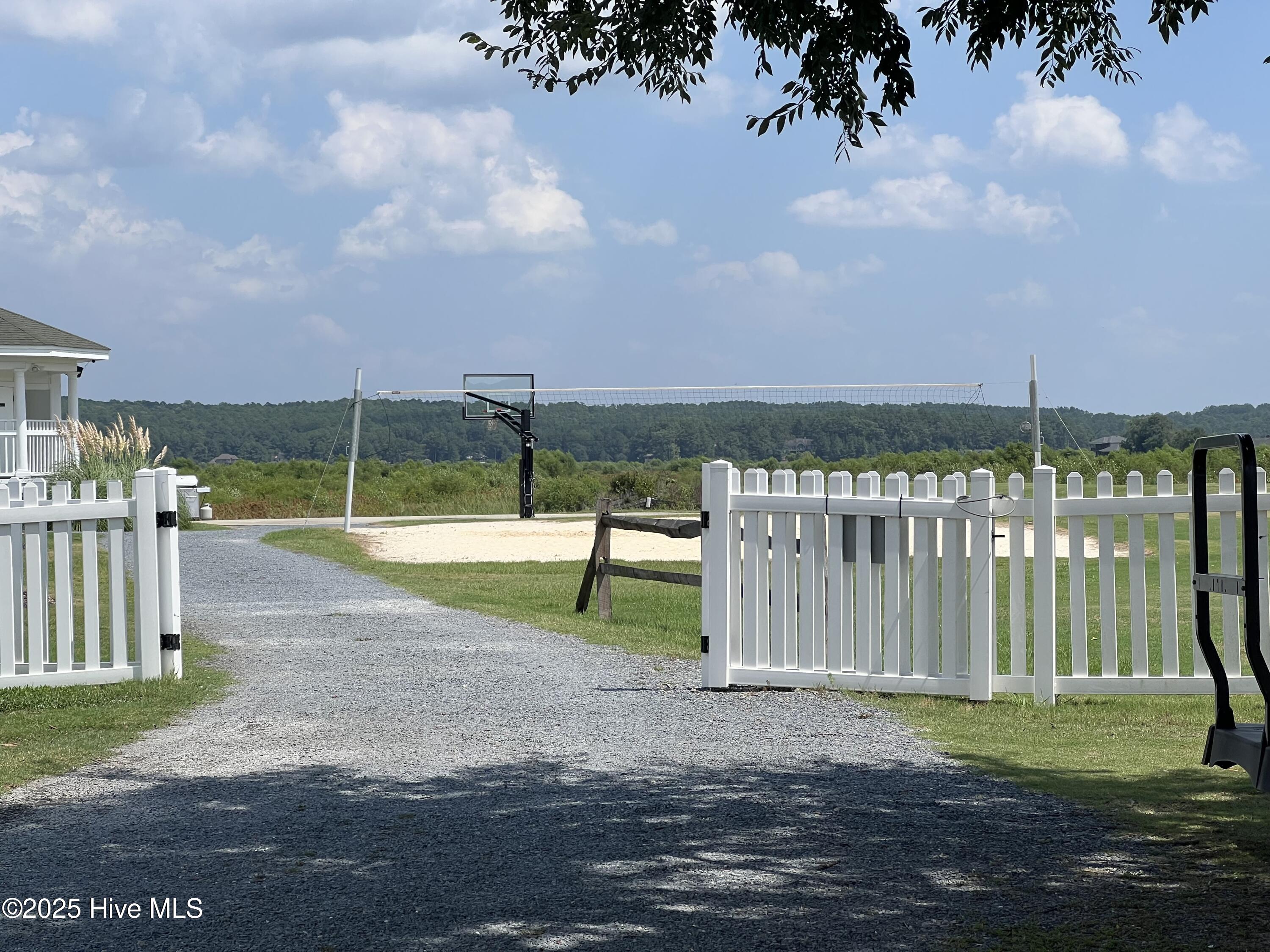 205 Chestnut Drive Property Photo 12