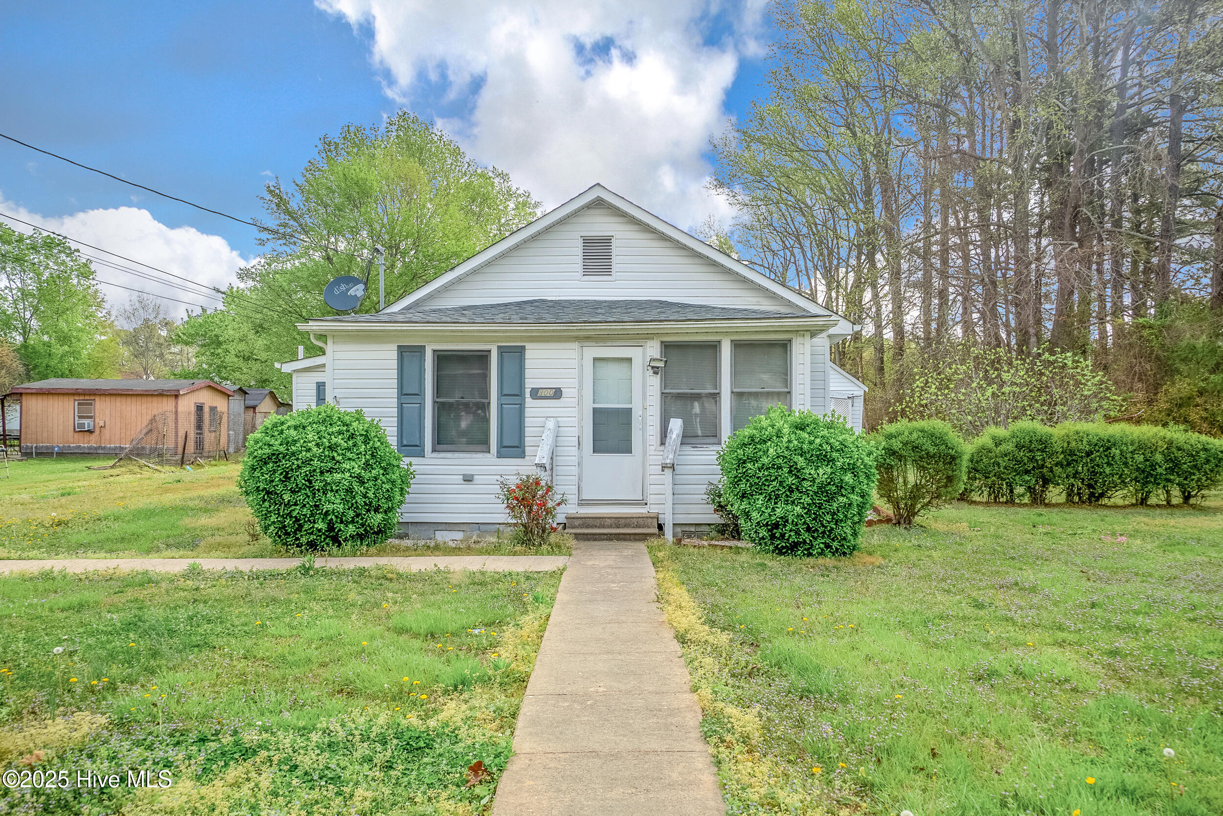 800 Cardwell Street Property Photo 1