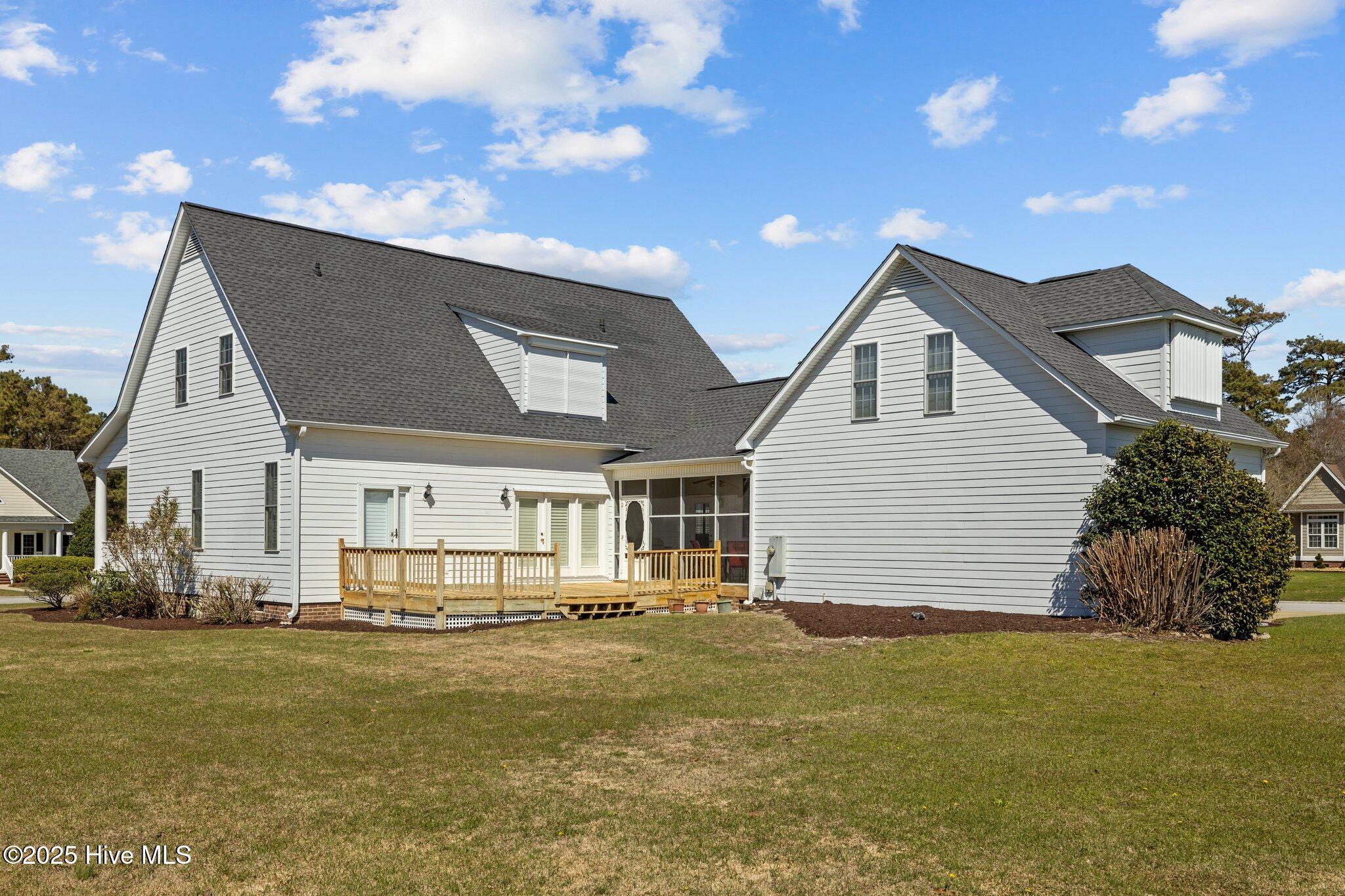 108 Phillips Landing Drive Property Photo 9