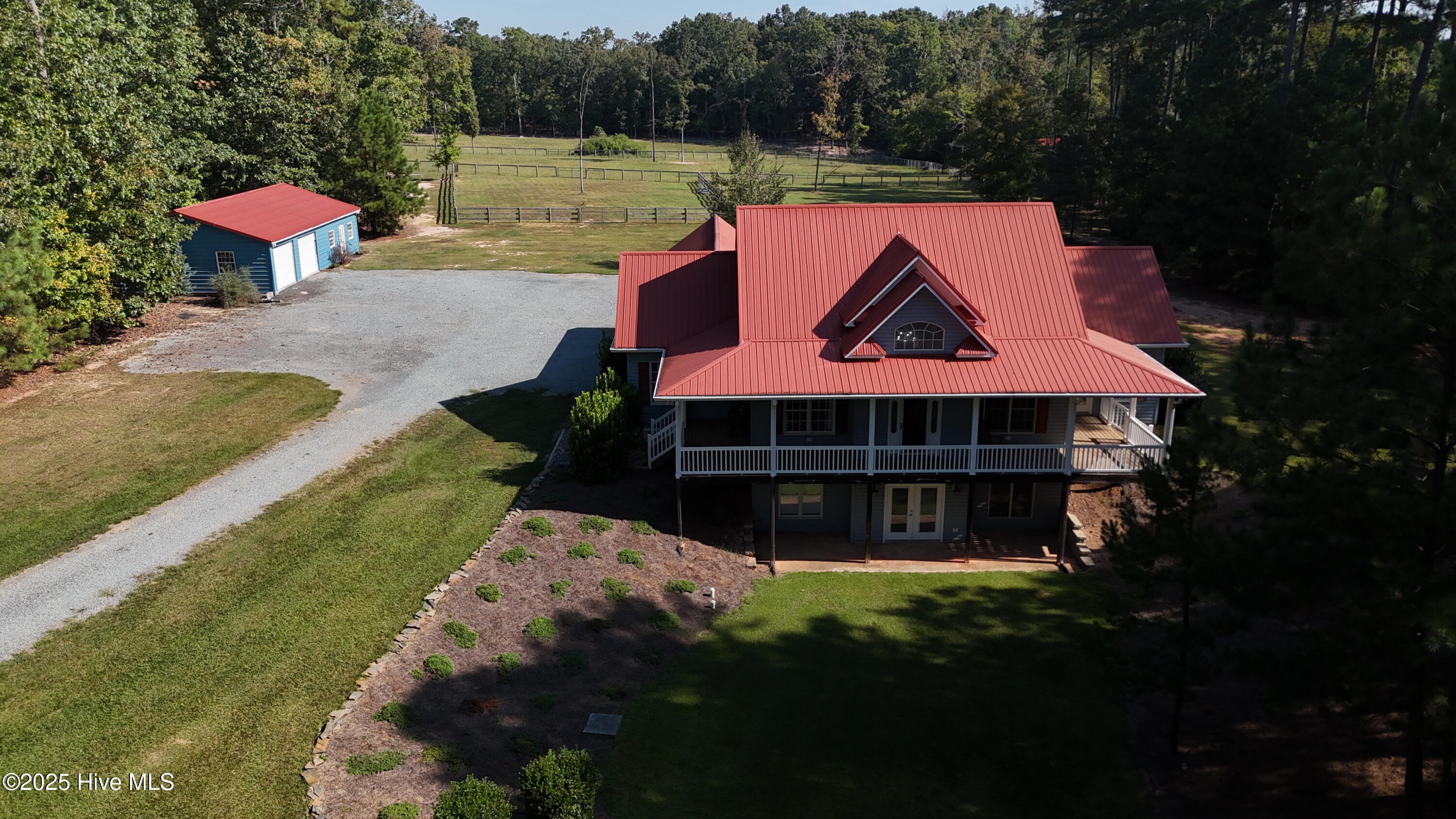 104 Bridle Path Lane Property Photo 2