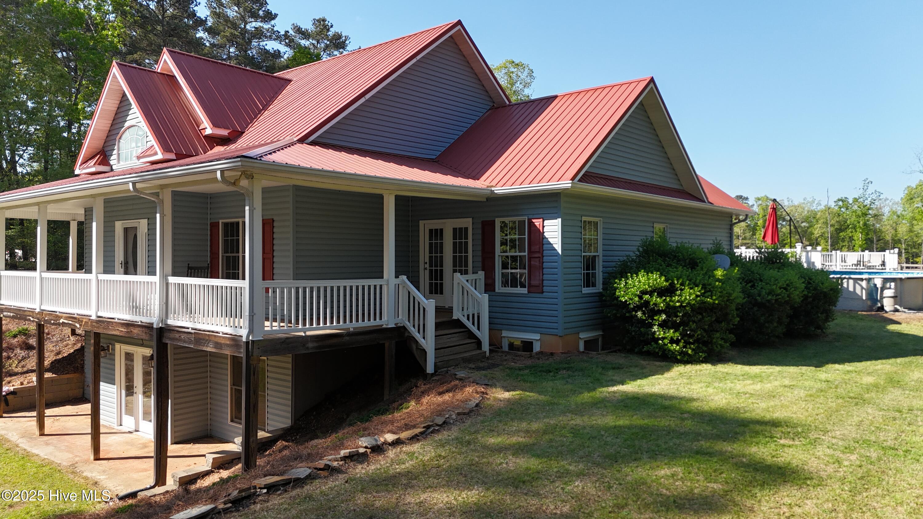 104 Bridle Path Lane Property Photo 3