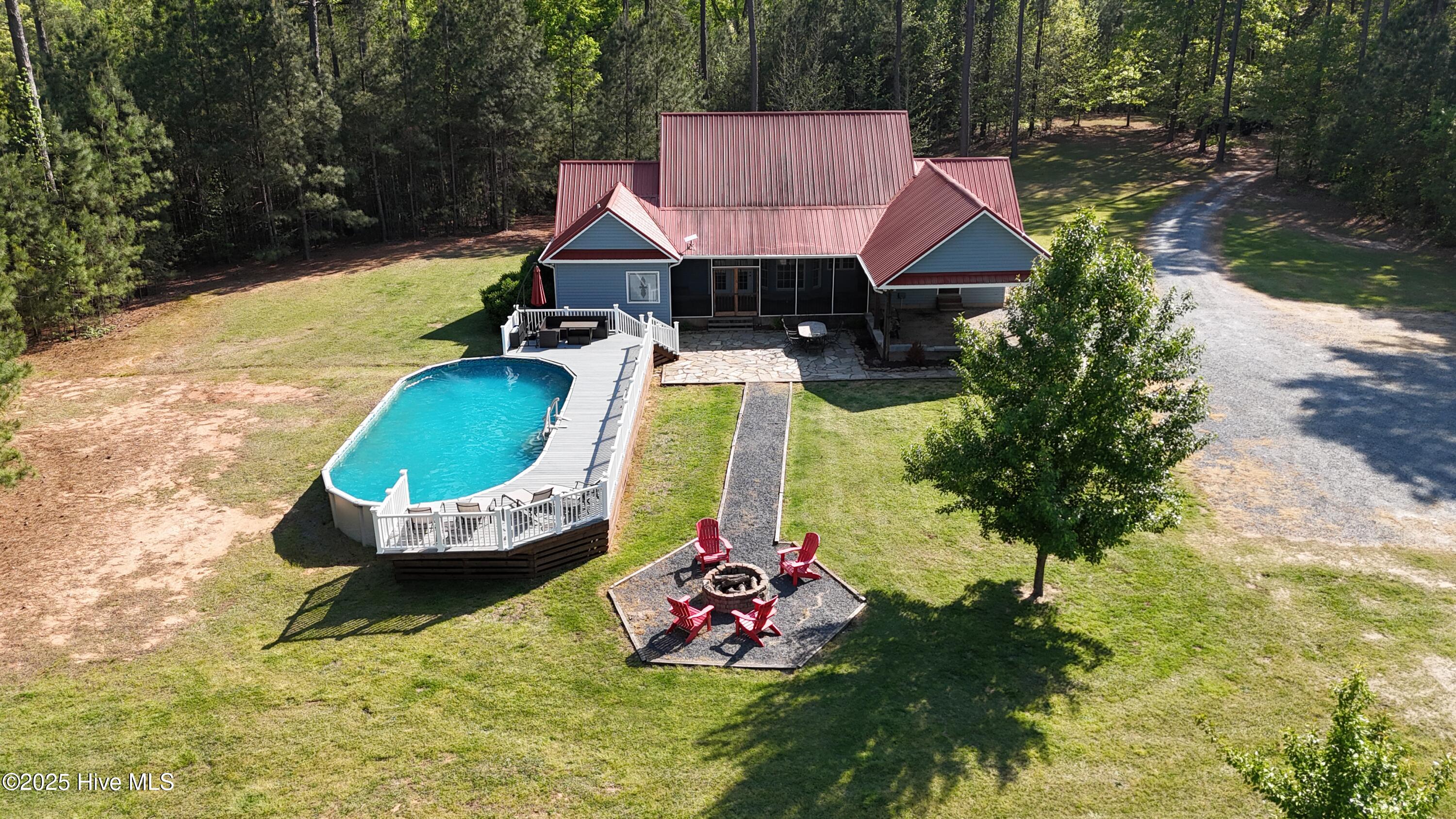 104 Bridle Path Lane Property Photo 7
