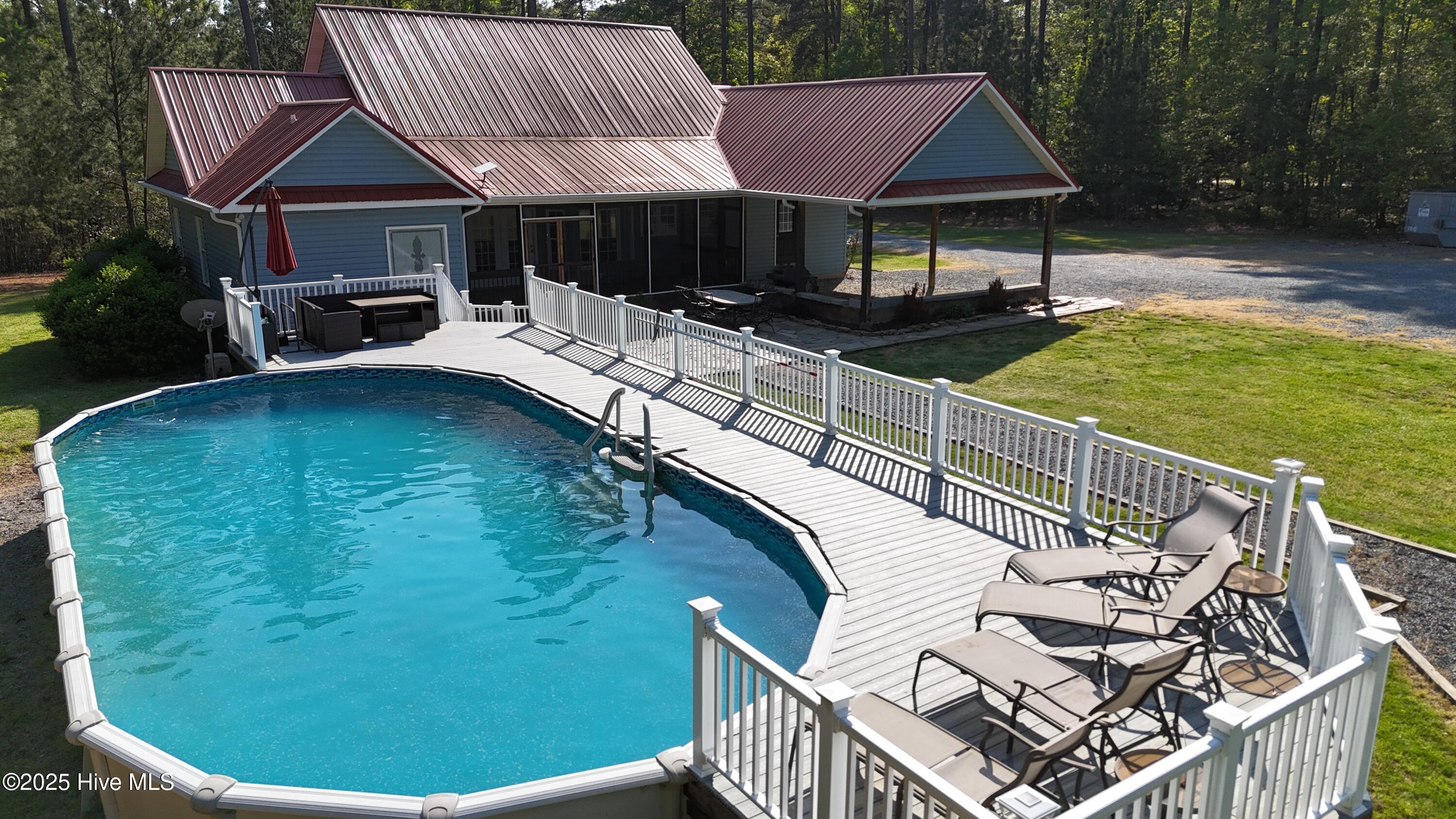 104 Bridle Path Lane Property Photo 8