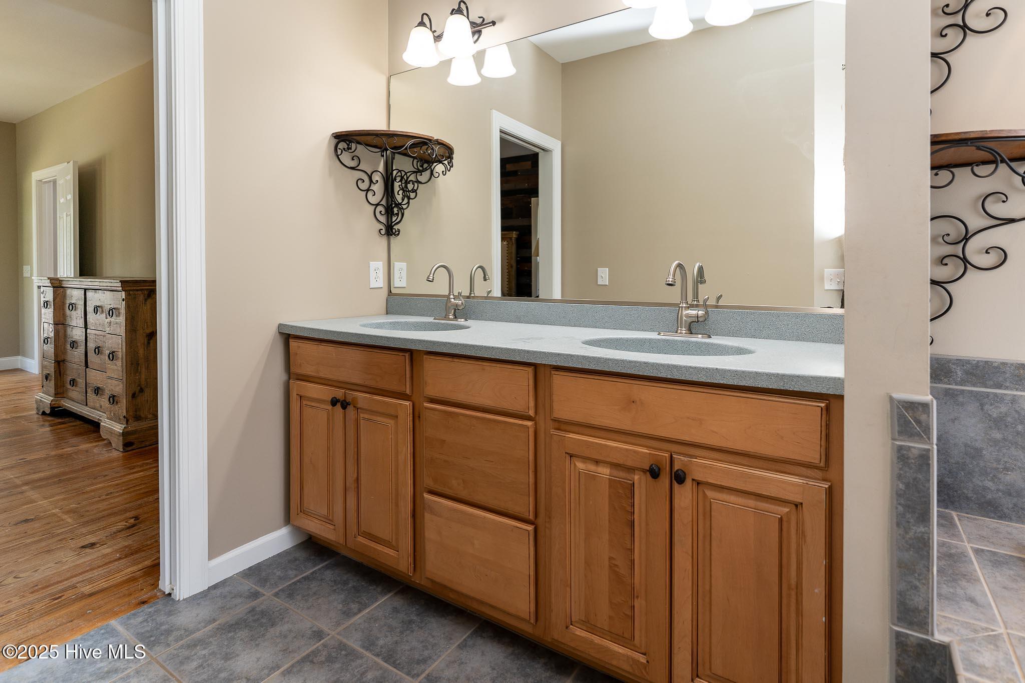 104 Bridle Path Lane Property Photo 61