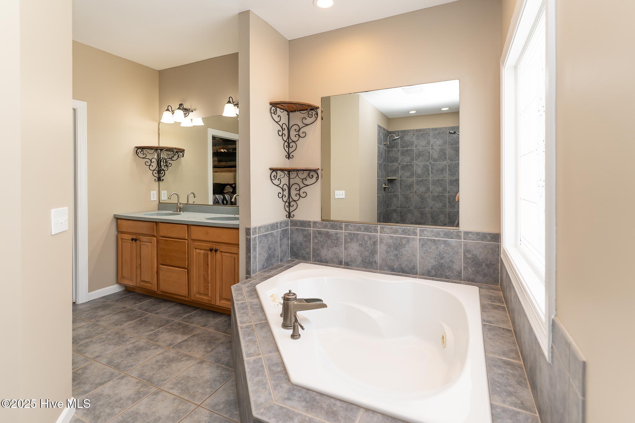 104 Bridle Path Lane Property Photo 62