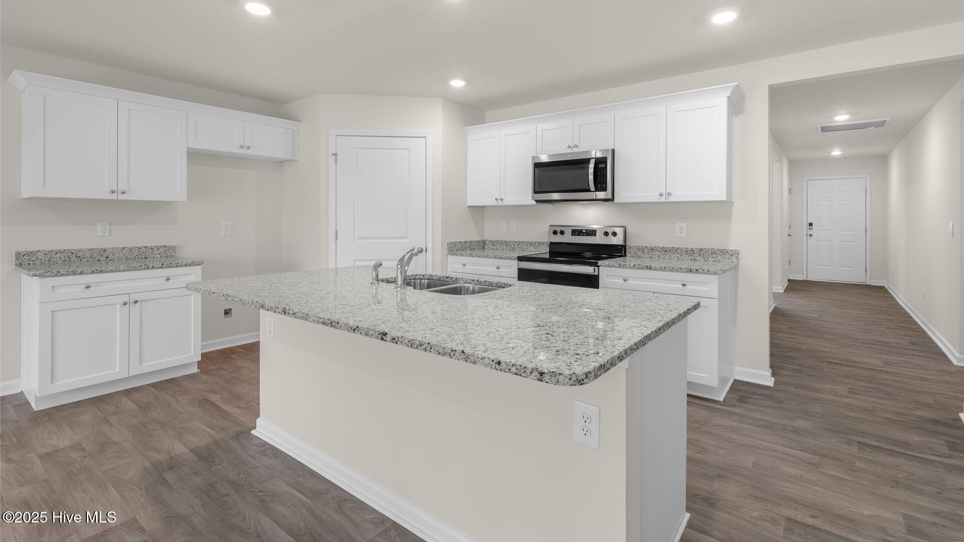 201 Grove Lane Property Photo 4