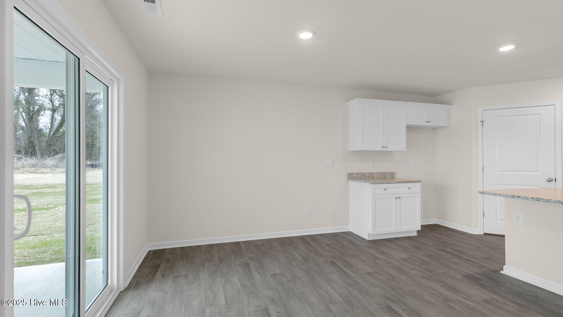 201 Grove Lane Property Photo 7