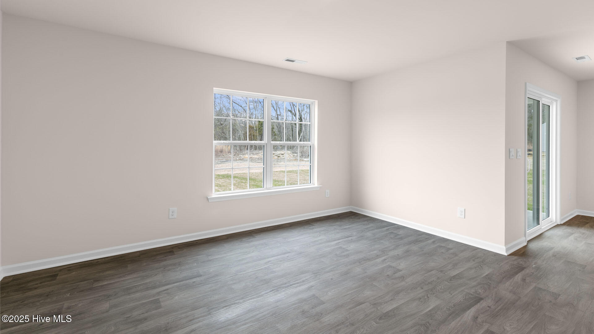 201 Grove Lane Property Photo 8
