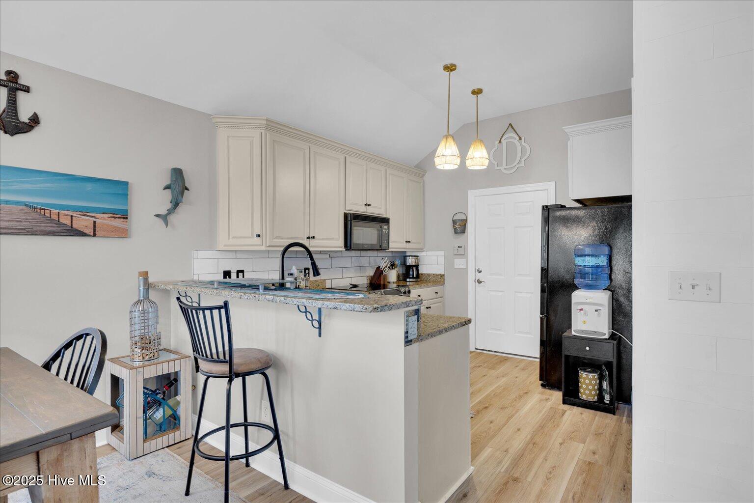 115 Castle Bay Drive Property Photo 19