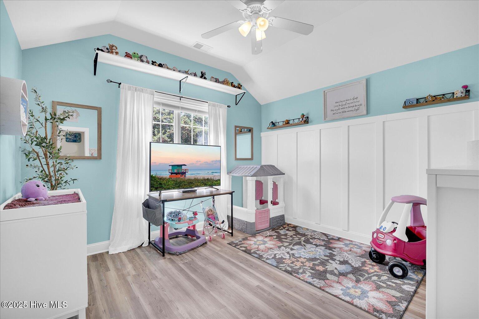 115 Castle Bay Drive Property Photo 31