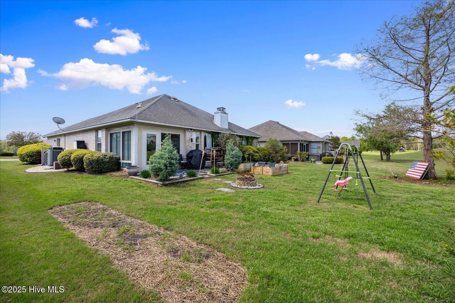 115 Castle Bay Drive Property Photo 45